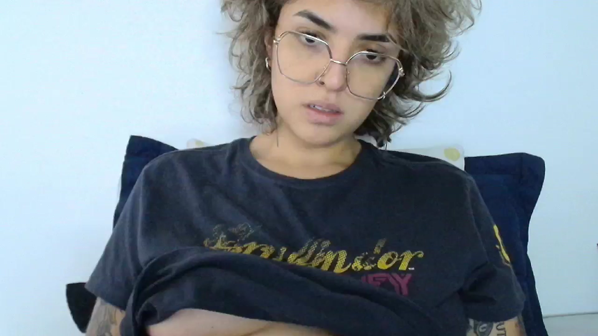 Gallery image thumbnail from MelbourneVIC's myfreecams stream on, 07/10/2024, 17:43 image 11 of 20