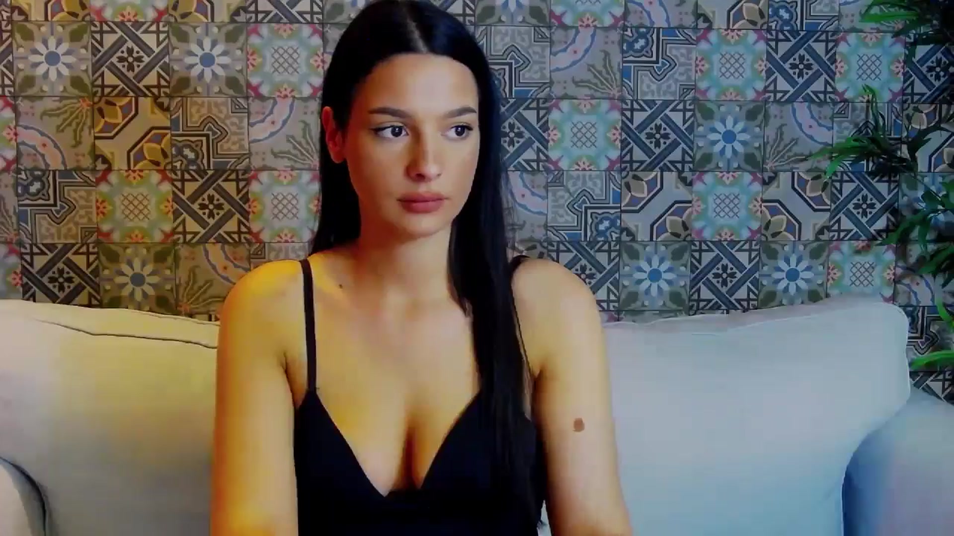 Gallery image thumbnail from MeliMelody's myfreecams stream on, 05/13/2024, 19:41 image 7 of 20