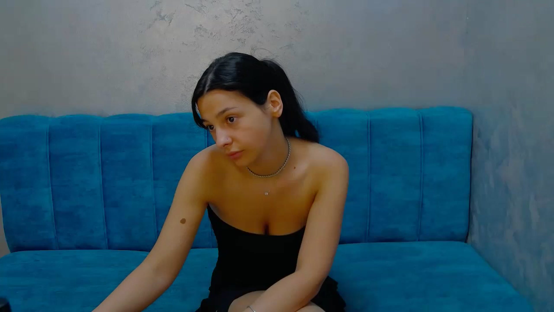 Gallery image thumbnail from MeliMelody's myfreecams stream on, 06/16/2024, 13:48 image 20 of 20