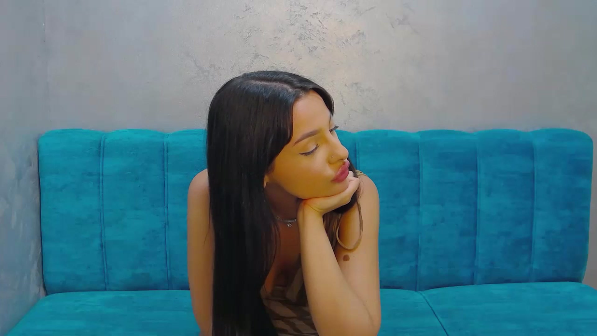Gallery image thumbnail from MeliMelody's myfreecams stream on, 06/22/2024, 19:28 image 14 of 20