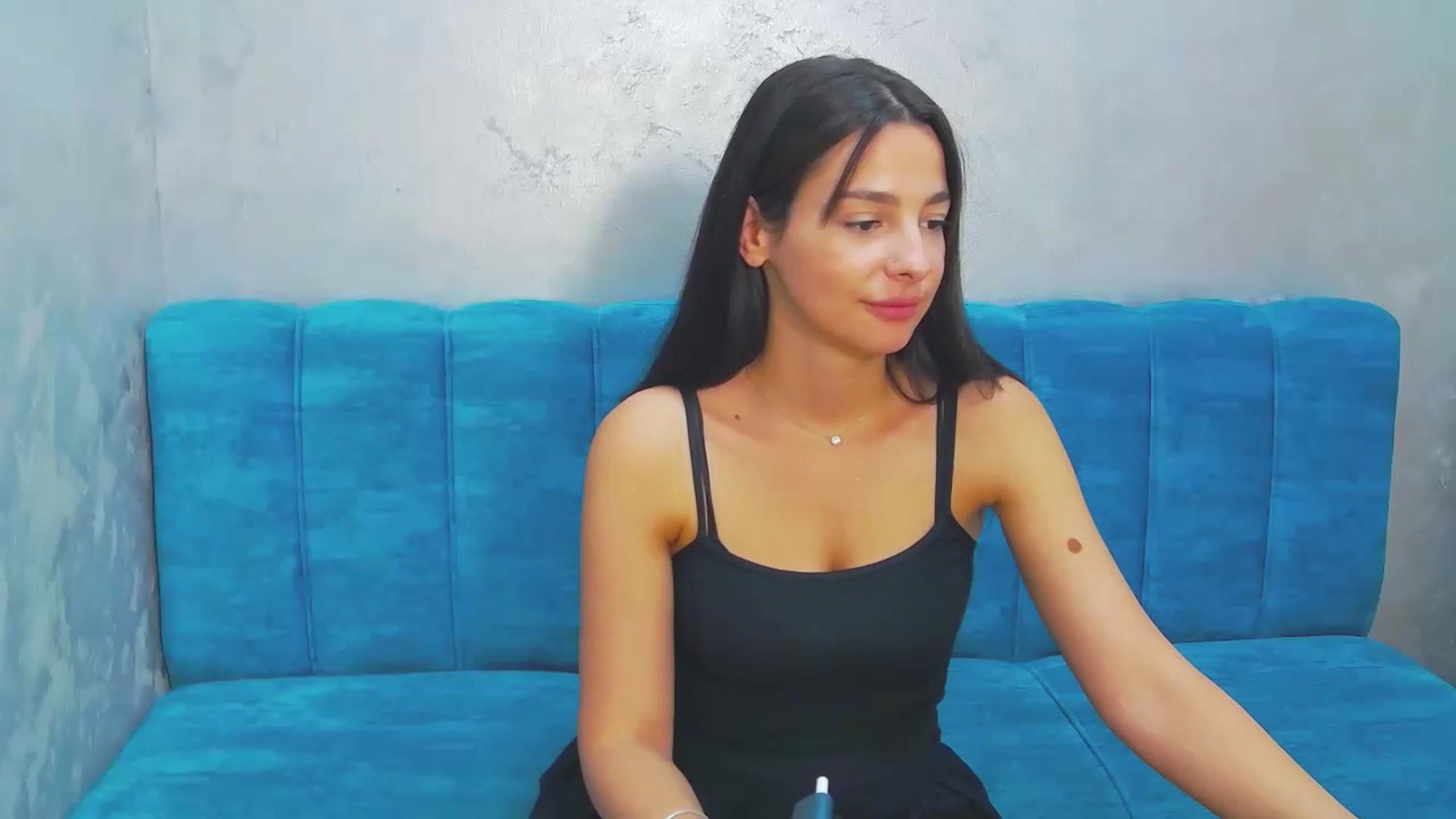 Gallery image thumbnail from MeliMelody's myfreecams stream on, 07/15/2024, 18:20 image 12 of 20