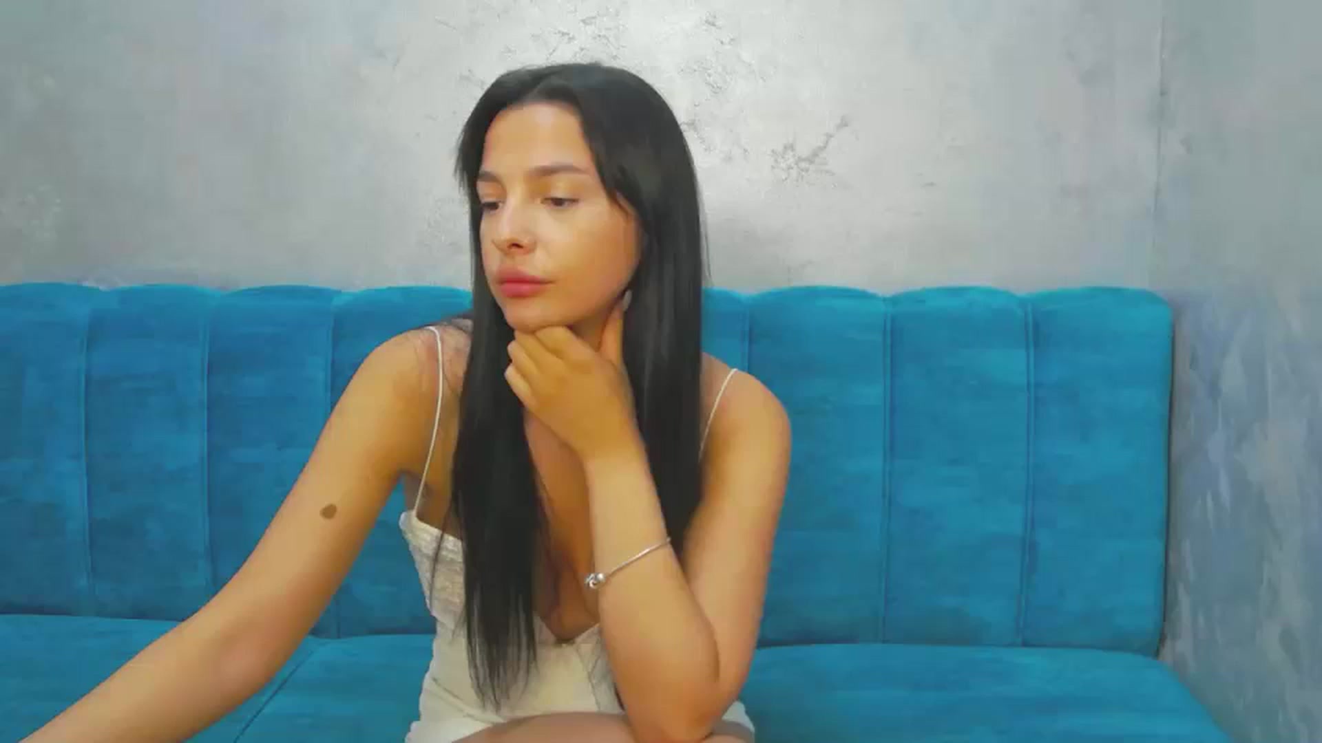 Gallery image thumbnail from MeliMelody's myfreecams stream on, 07/25/2024, 15:01 image 17 of 20