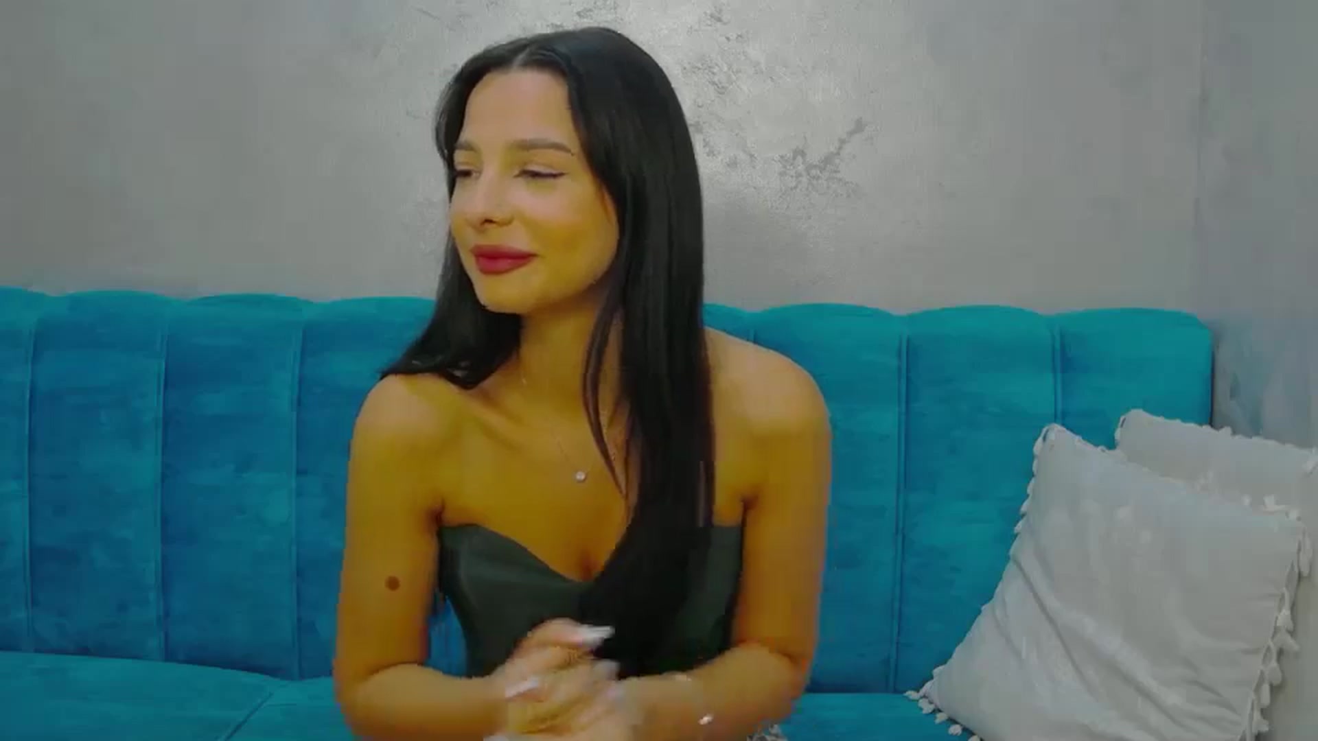 Gallery image thumbnail from MeliMelody's myfreecams stream on, 07/26/2024, 16:21 image 18 of 20