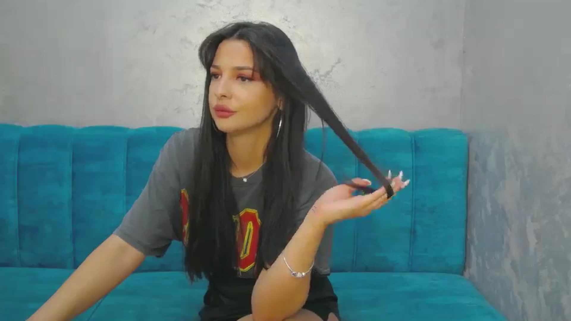 Gallery image thumbnail from MeliMelody's myfreecams stream on, 07/29/2024, 15:01 image 15 of 20