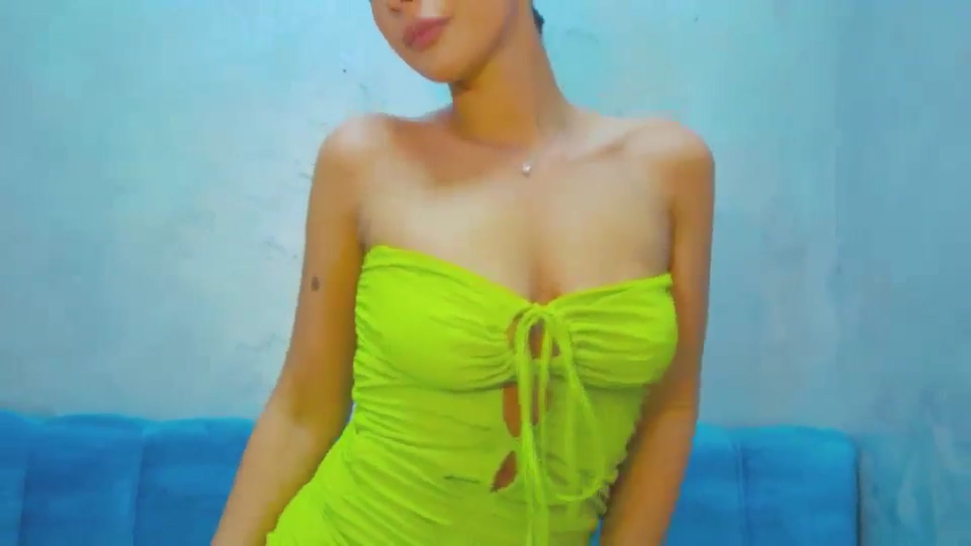 Gallery image thumbnail from MeliMelody's myfreecams stream on, 08/08/2024, 15:02 image 18 of 20