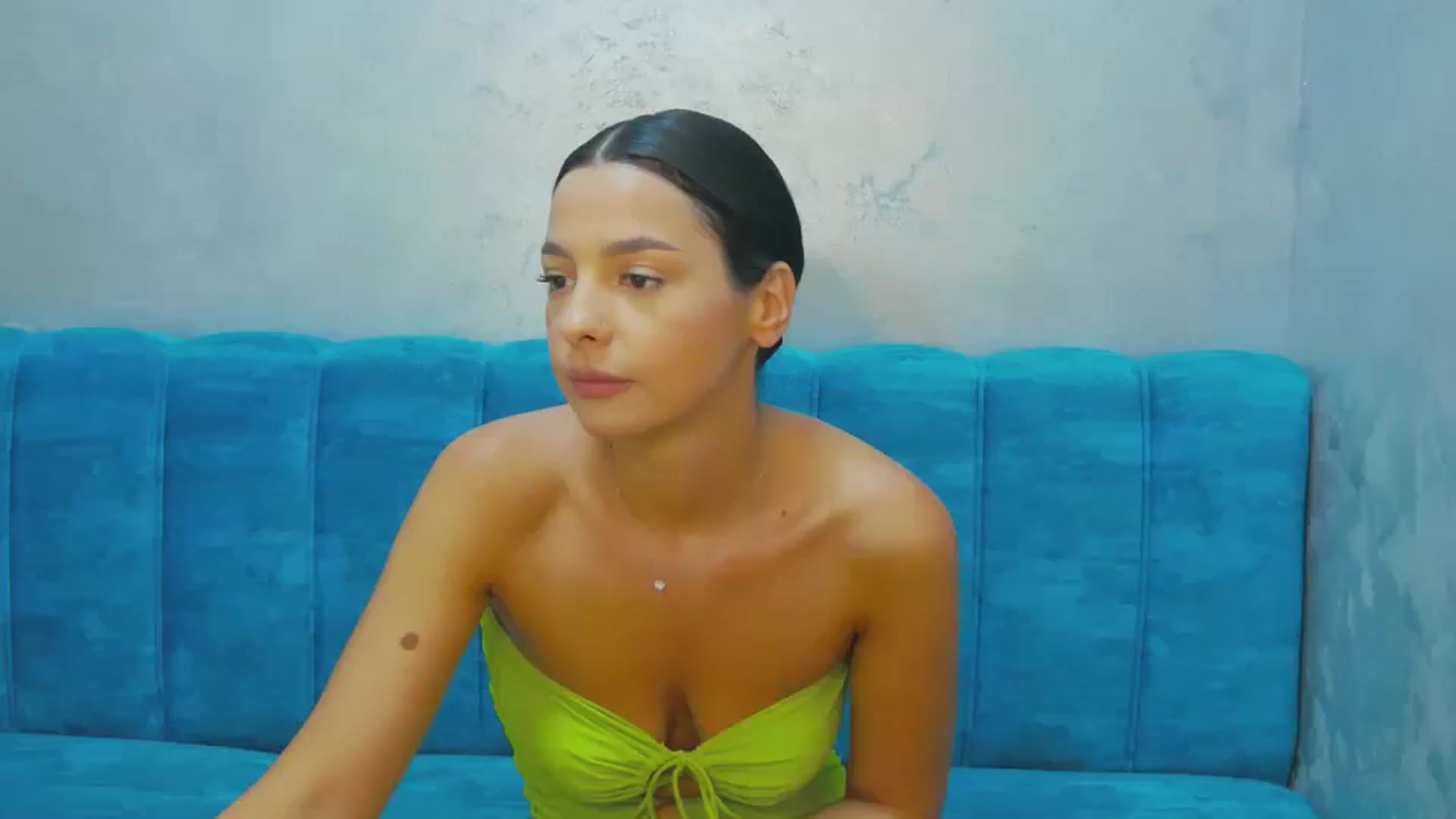Gallery image thumbnail from MeliMelody's myfreecams stream on, 08/08/2024, 15:02 image 13 of 20