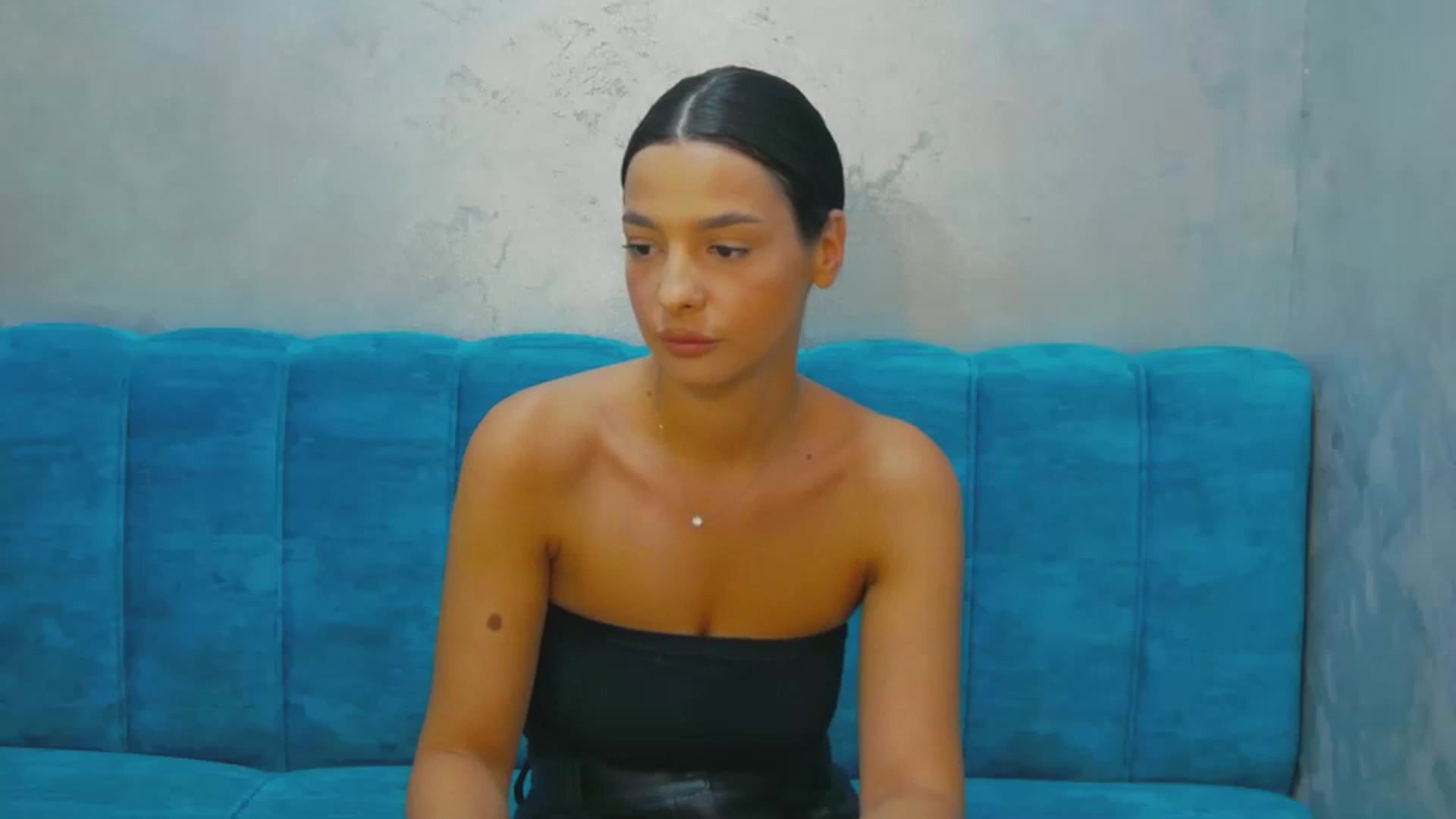 Gallery image thumbnail from MeliMelody's myfreecams stream on, 08/08/2024, 15:02 image 3 of 20