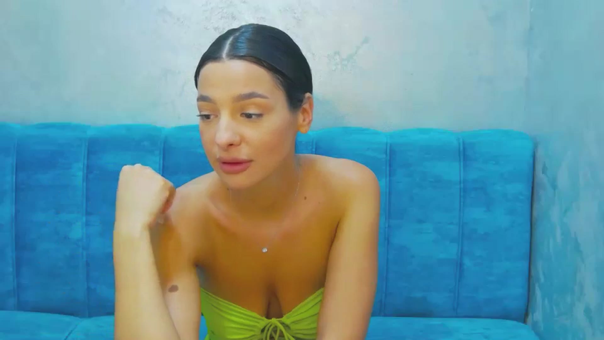 Gallery image thumbnail from MeliMelody's myfreecams stream on, 08/08/2024, 19:05 image 4 of 20