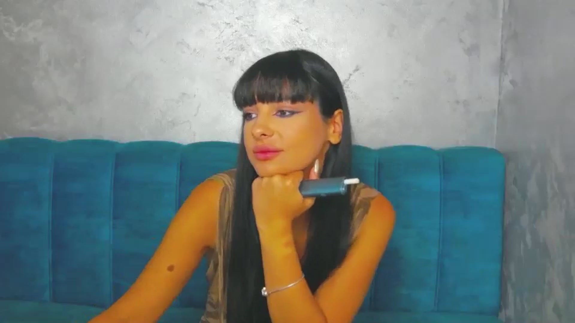 Gallery image thumbnail from MeliMelody's myfreecams stream on, 08/10/2024, 13:32 image 4 of 20