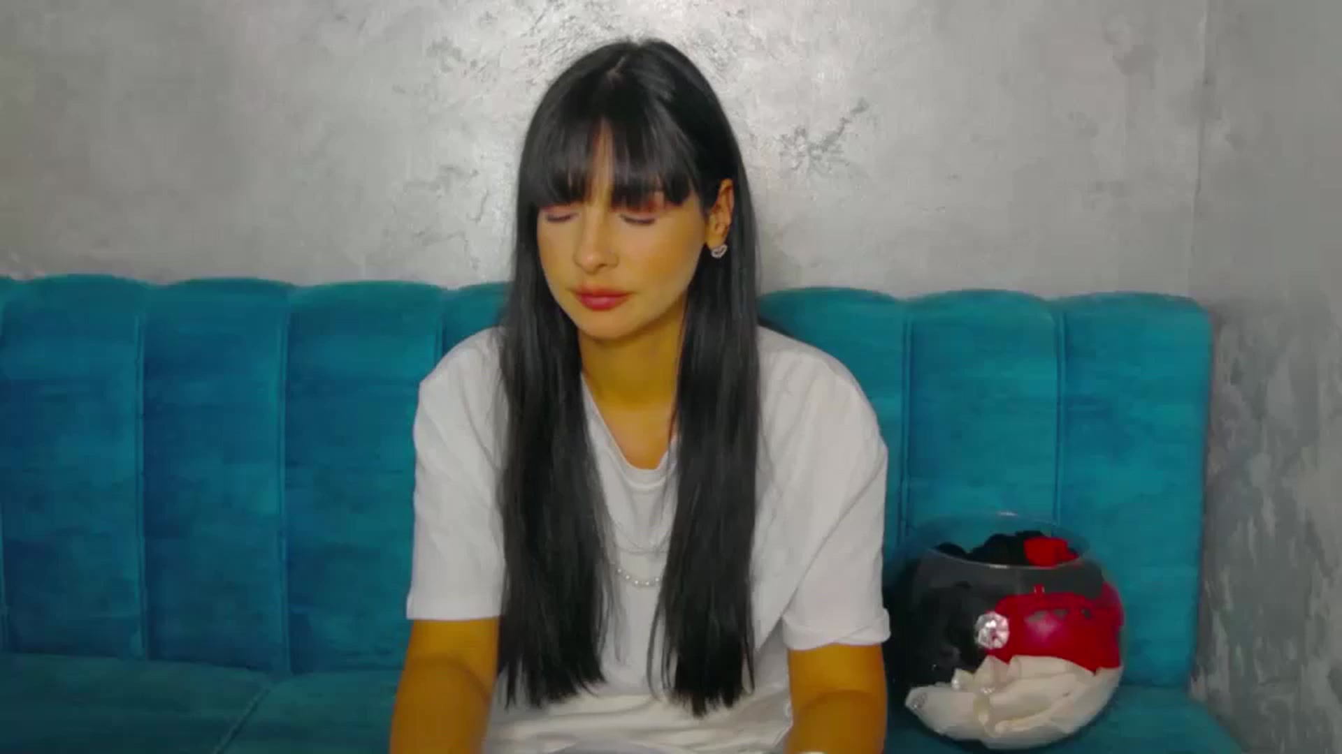 Gallery image thumbnail from MeliMelody's myfreecams stream on, 08/13/2024, 18:18 image 1 of 20