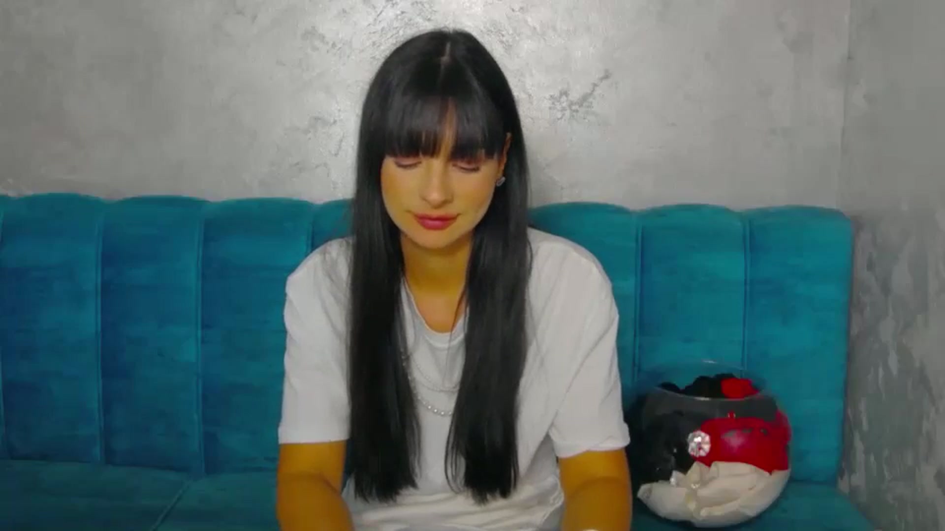 Gallery image thumbnail from MeliMelody's myfreecams stream on, 08/13/2024, 18:18 image 2 of 20