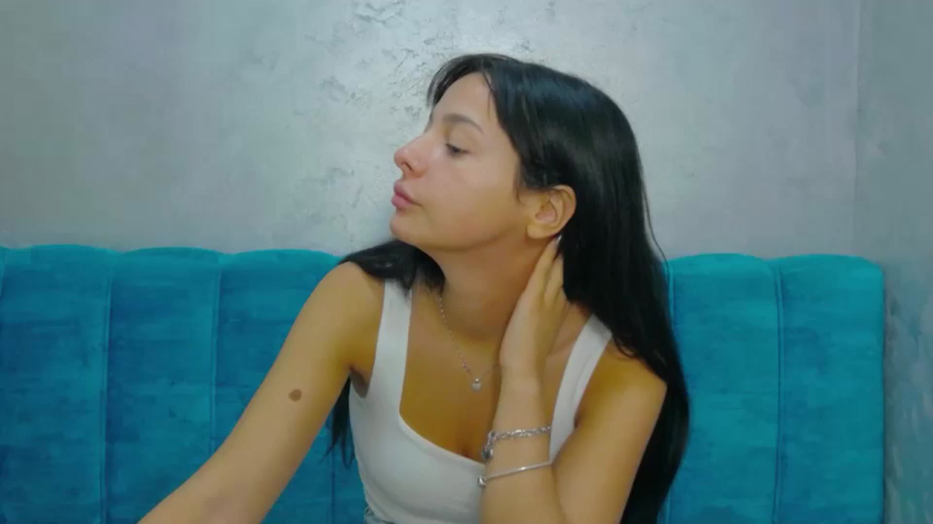 Gallery image thumbnail from MeliMelody's myfreecams stream on, 08/20/2024, 11:01 image 16 of 20
