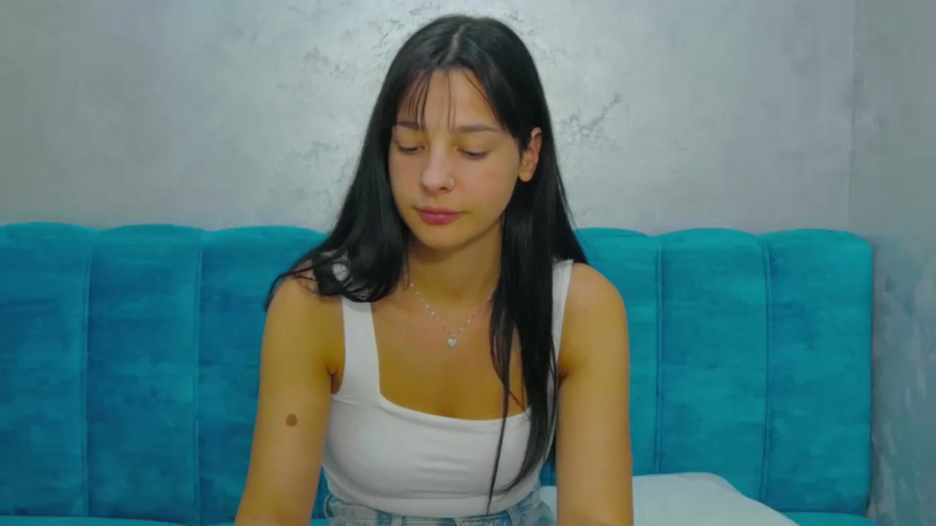 Gallery image thumbnail from MeliMelody's myfreecams stream on, 08/20/2024, 16:25 image 19 of 20