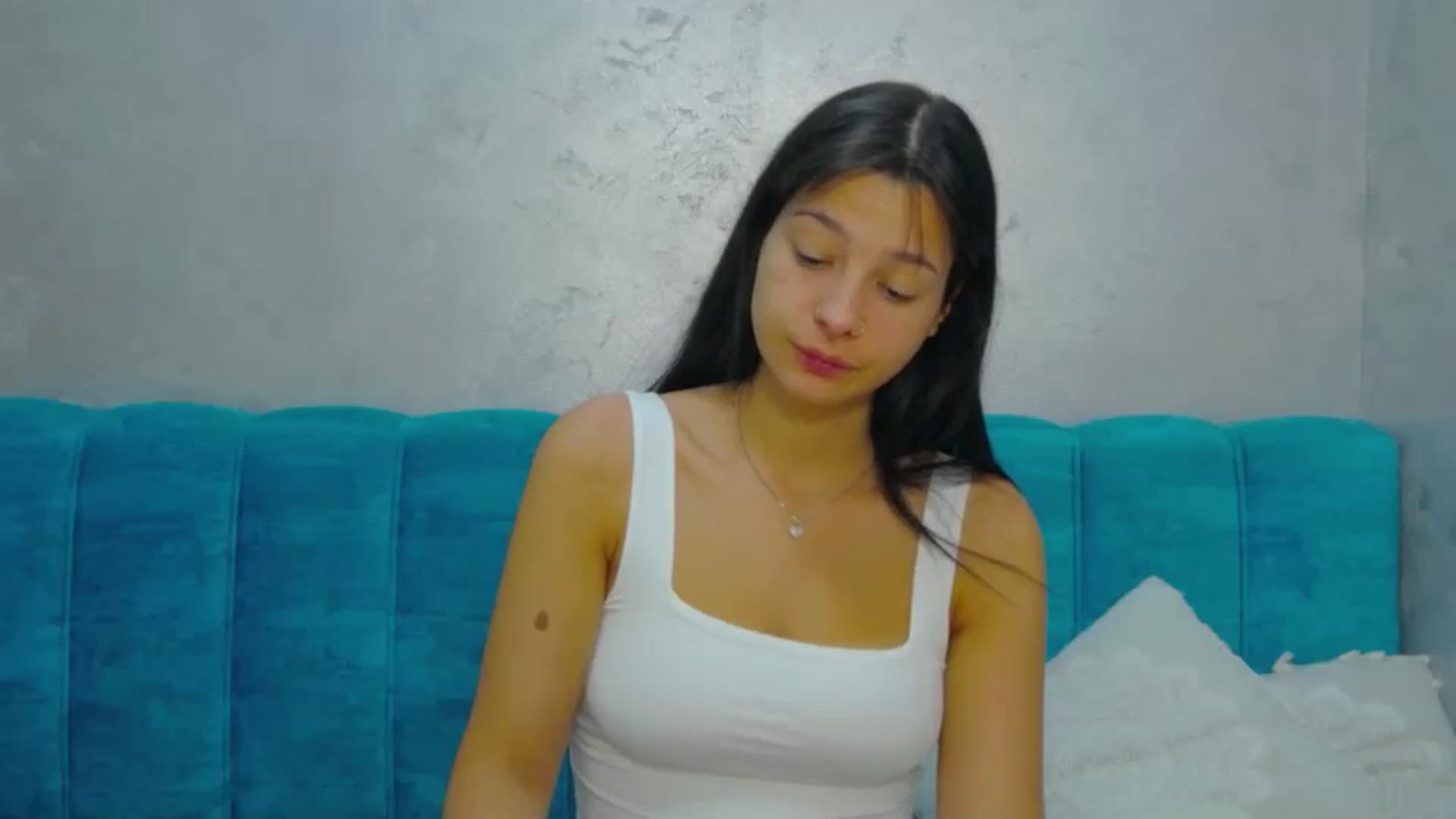 Gallery image thumbnail from MeliMelody's myfreecams stream on, 08/20/2024, 16:25 image 6 of 20