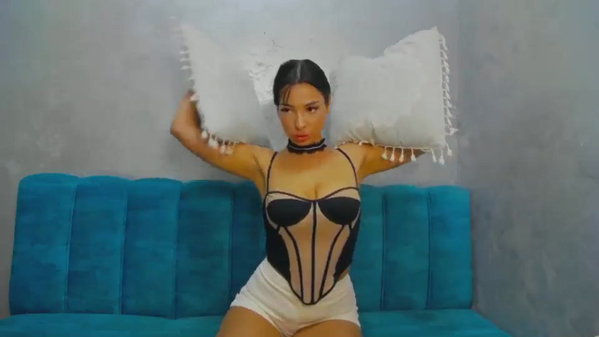 Gallery image thumbnail from MeliMelody's myfreecams stream on, 08/22/2024, 14:30 image 16 of 20
