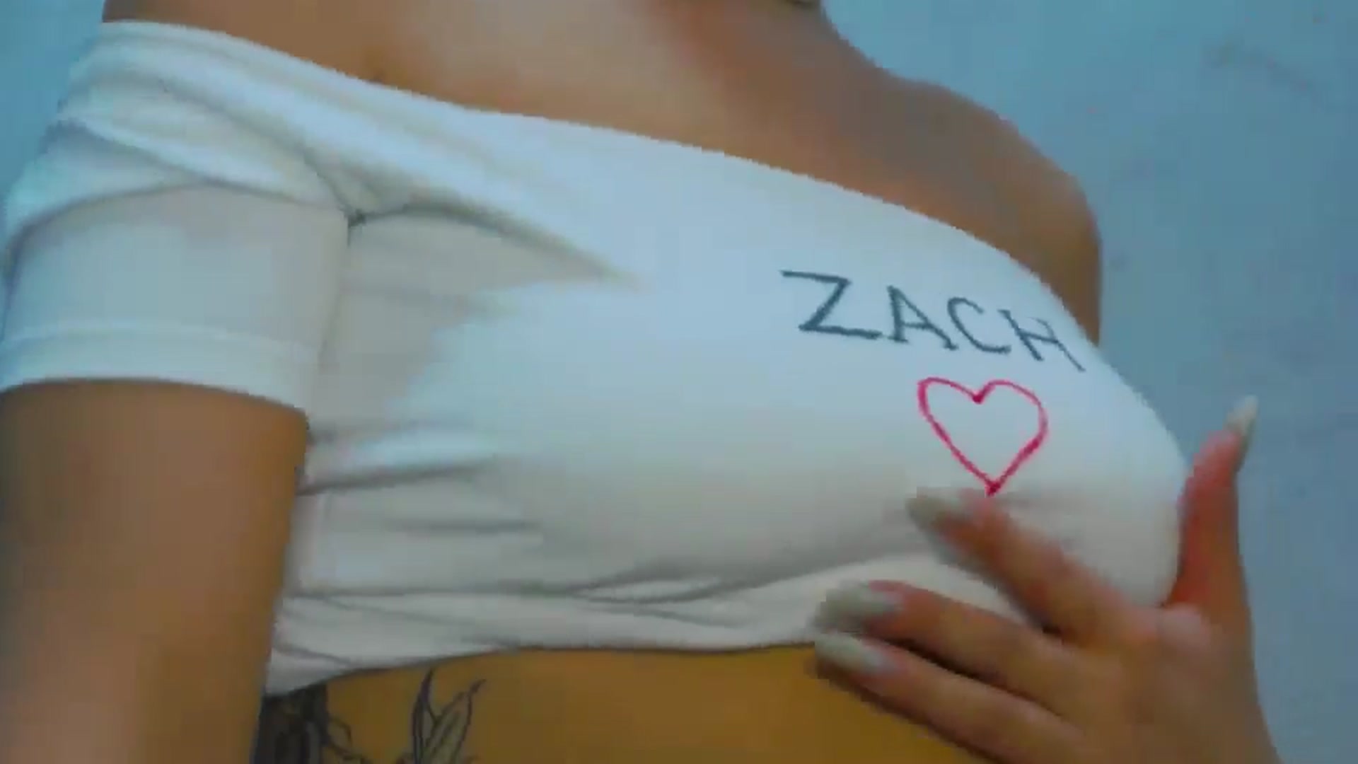 Gallery image thumbnail from MeliMelody's myfreecams stream on, 08/26/2024, 15:23 image 13 of 20