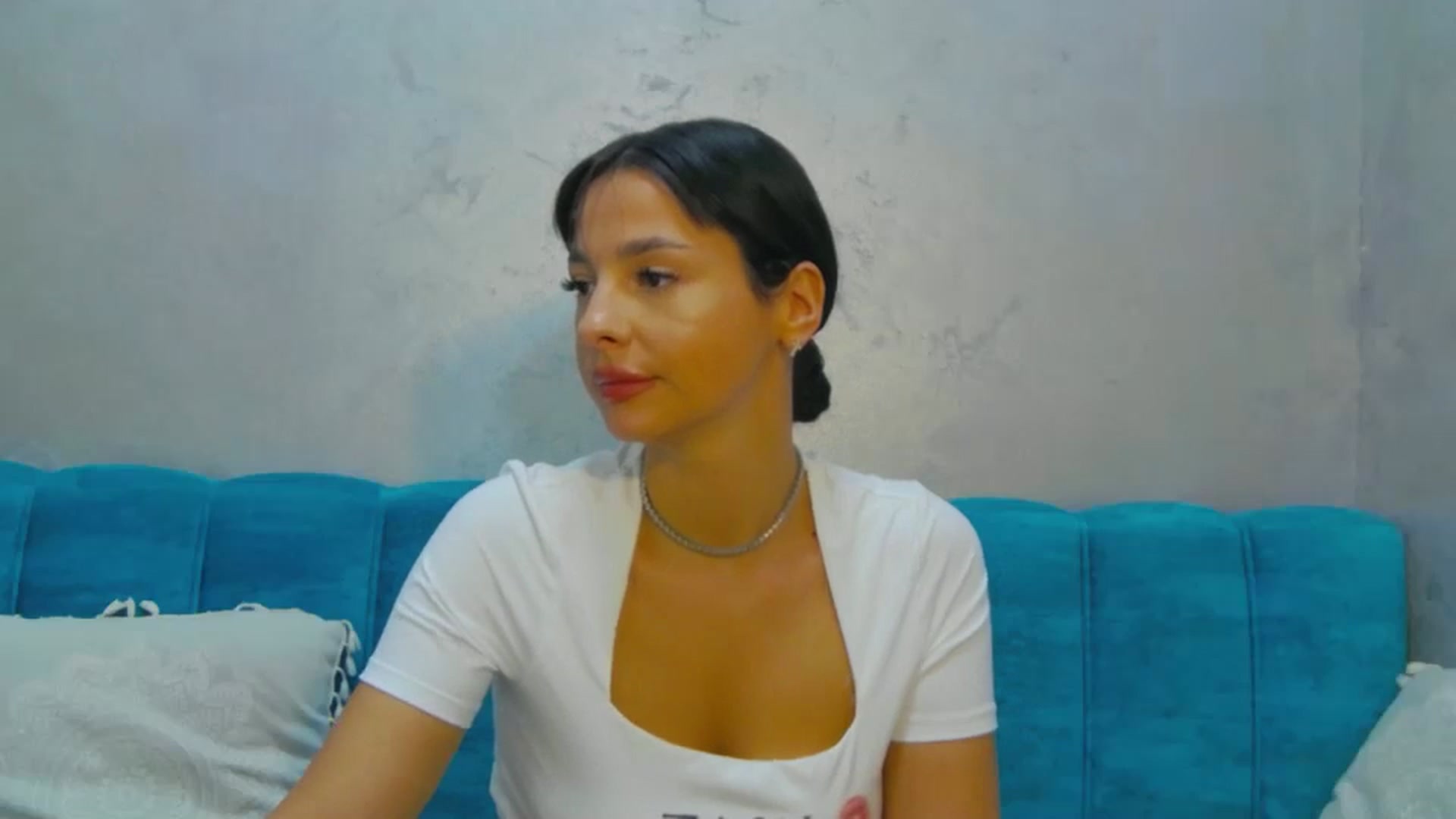 Gallery image thumbnail from MeliMelody's myfreecams stream on, 08/26/2024, 19:03 image 2 of 20