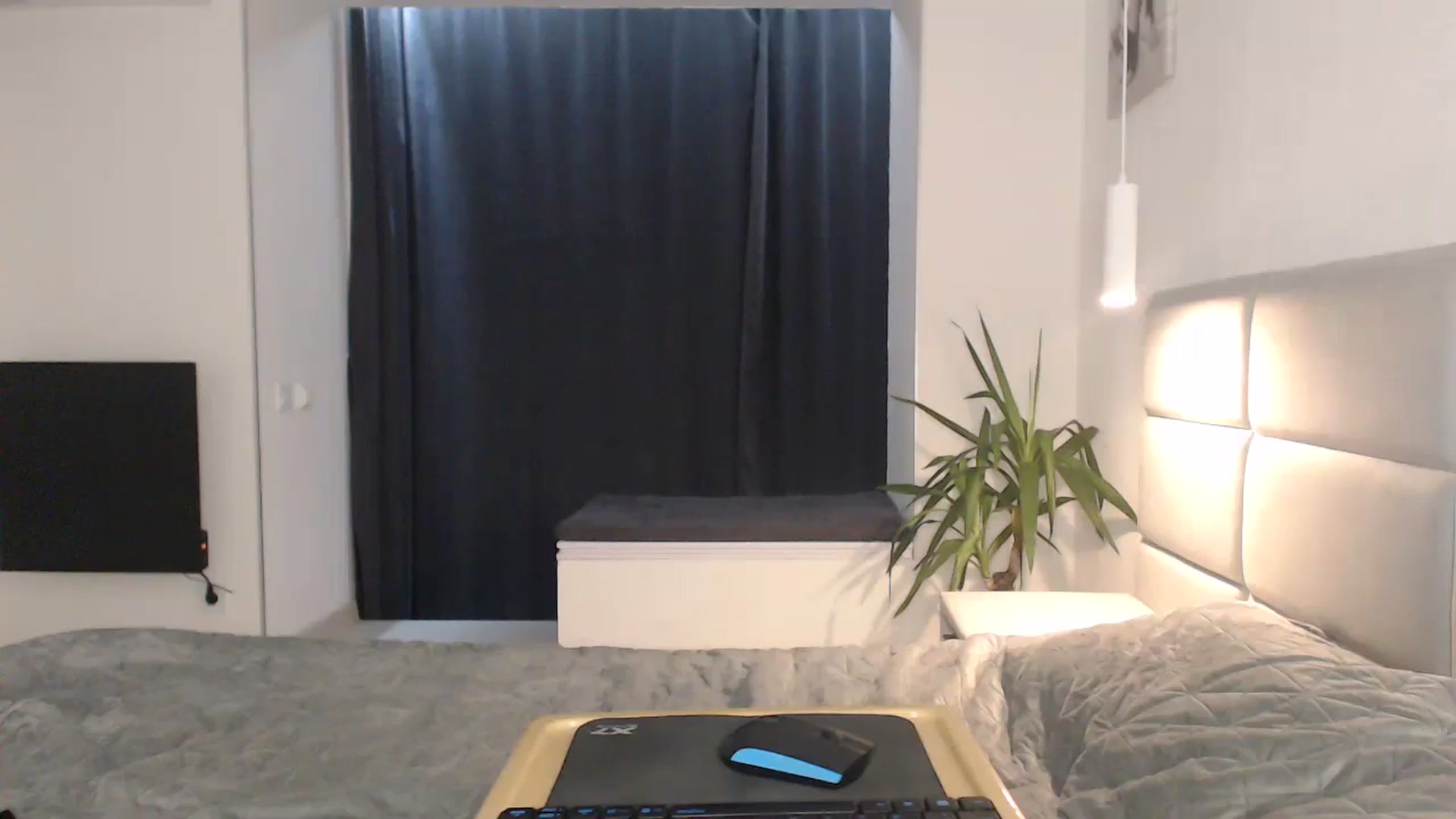 Gallery image thumbnail from Meliisa69's myfreecams stream on, 01/09/2024, 23:14 image 11 of 20