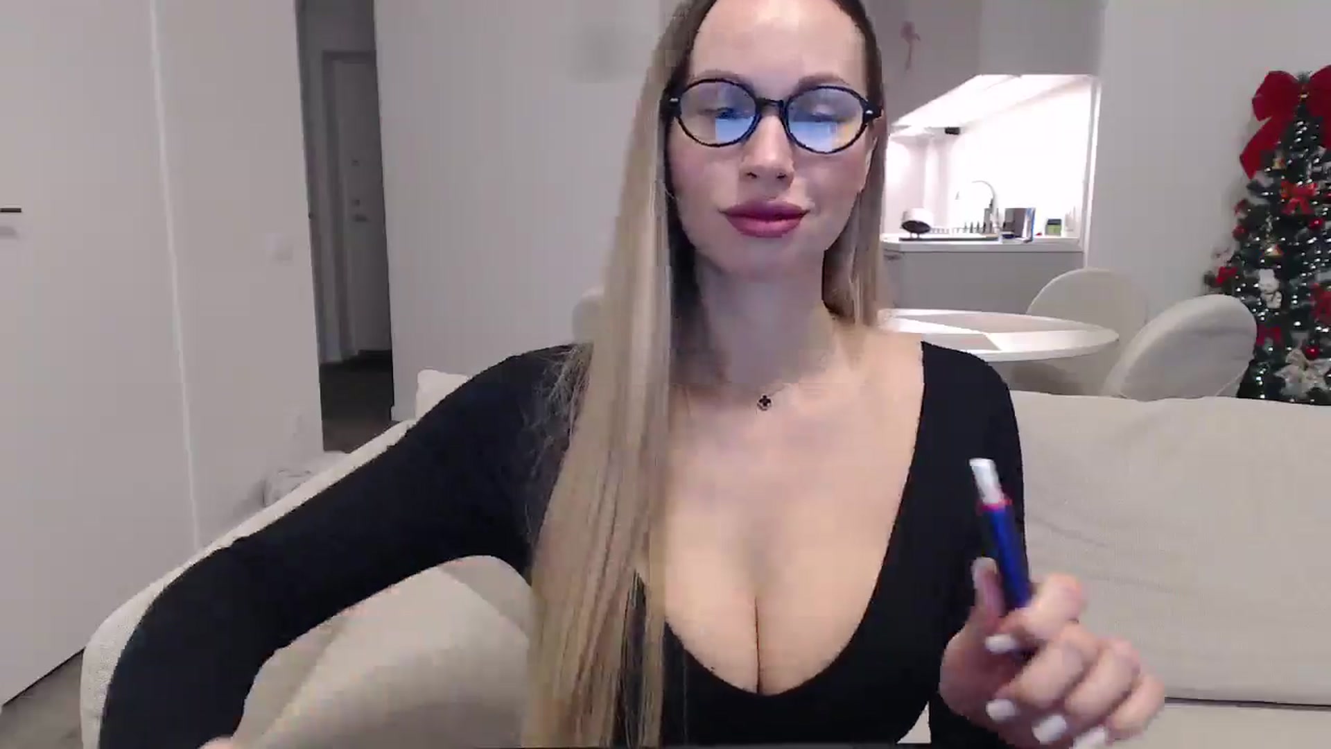 Gallery image thumbnail from Meliisa69's myfreecams stream on, 01/14/2026, 02:17 image 11 of 20
