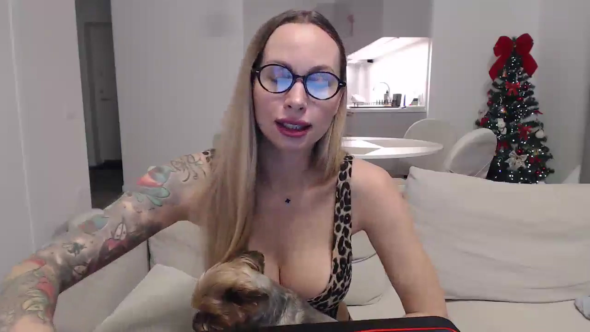 Gallery image thumbnail from Meliisa69's myfreecams stream on, 01/15/2026, 01:48 image 11 of 20