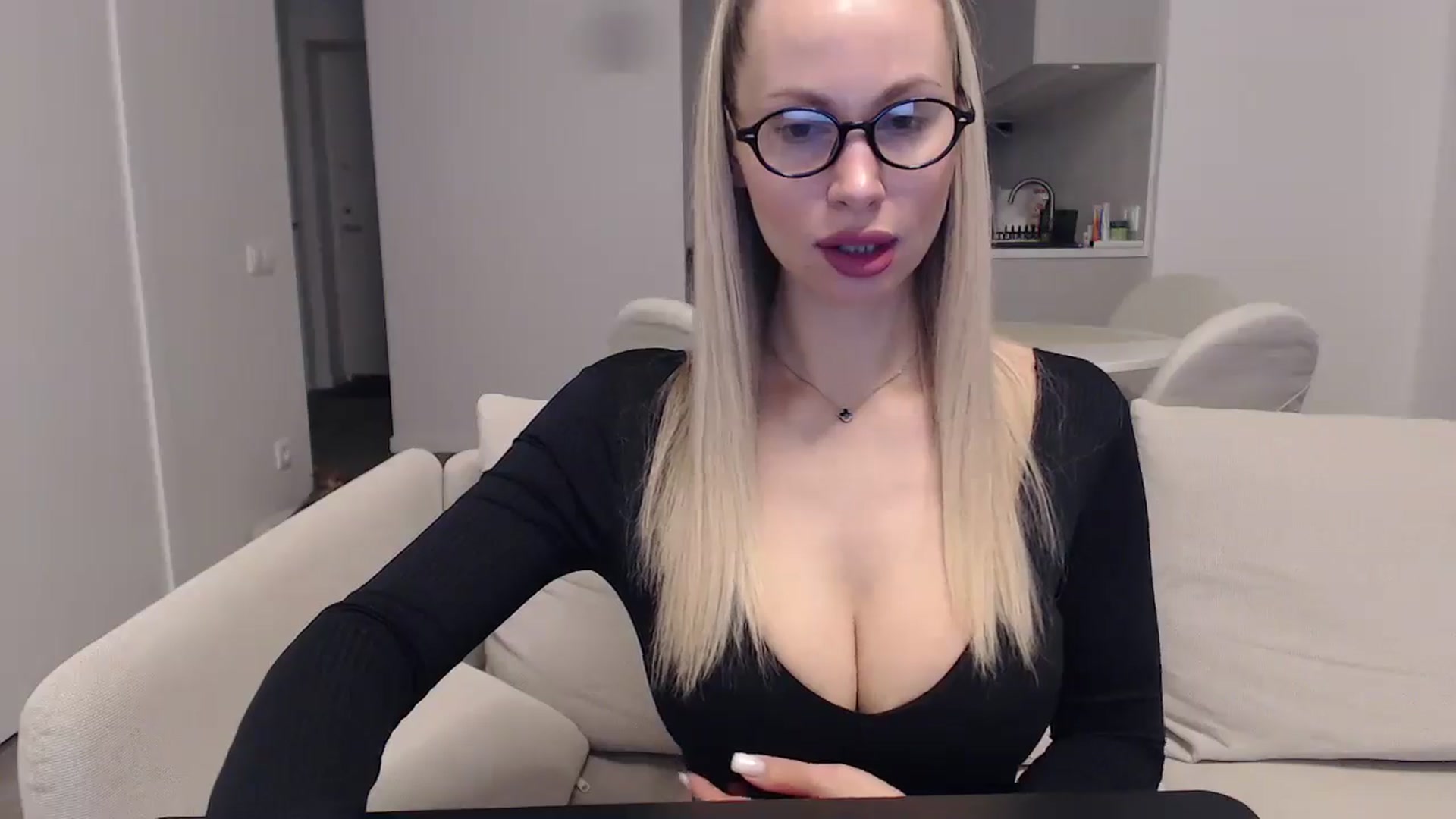 Gallery image thumbnail from Meliisa69's myfreecams stream on, 02/04/2026, 02:06 image 17 of 20