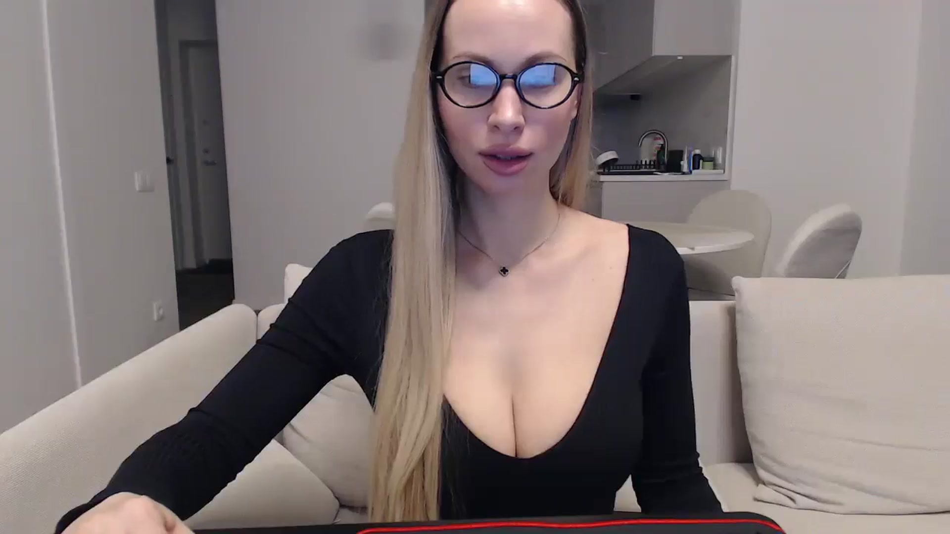 Gallery image thumbnail from Meliisa69's myfreecams stream on, 02/17/2026, 23:56 image 4 of 20