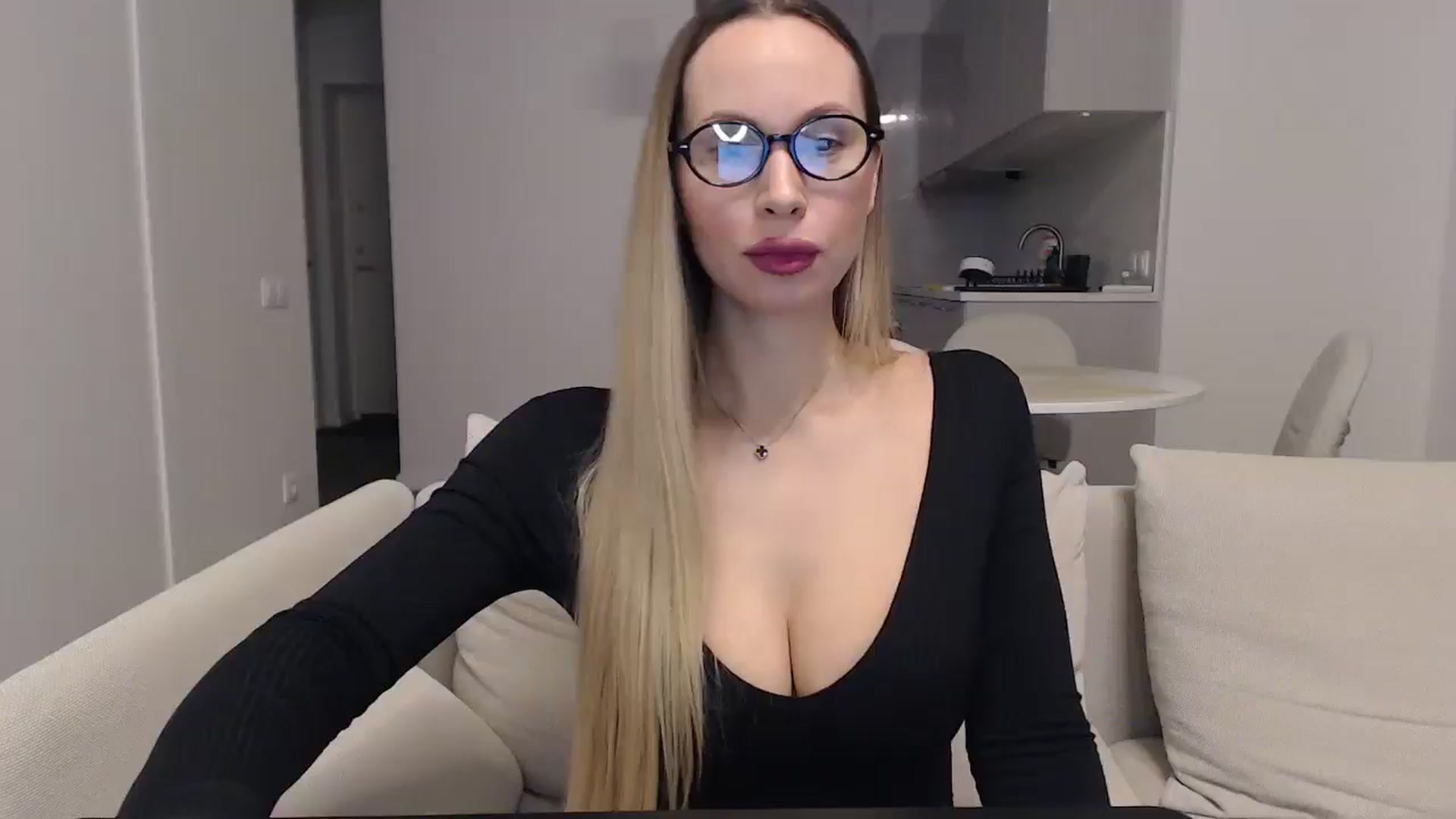 Gallery image thumbnail from Meliisa69's myfreecams stream on, 02/24/2026, 01:36 image 14 of 20