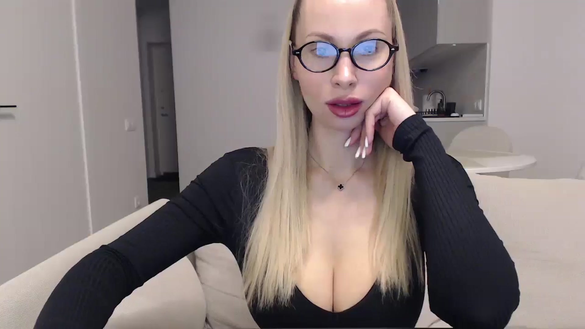 Gallery image thumbnail from Meliisa69's myfreecams stream on, 03/10/2026, 01:38 image 4 of 20