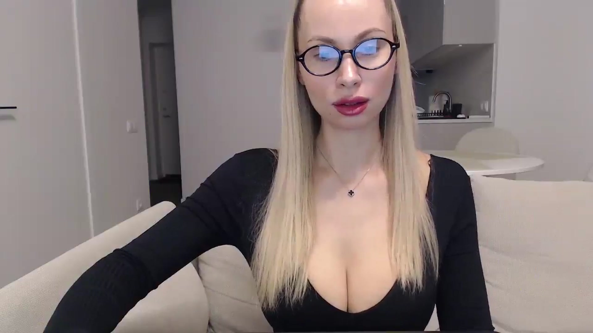 Gallery image thumbnail from Meliisa69's myfreecams stream on, 03/10/2026, 01:38 image 14 of 20