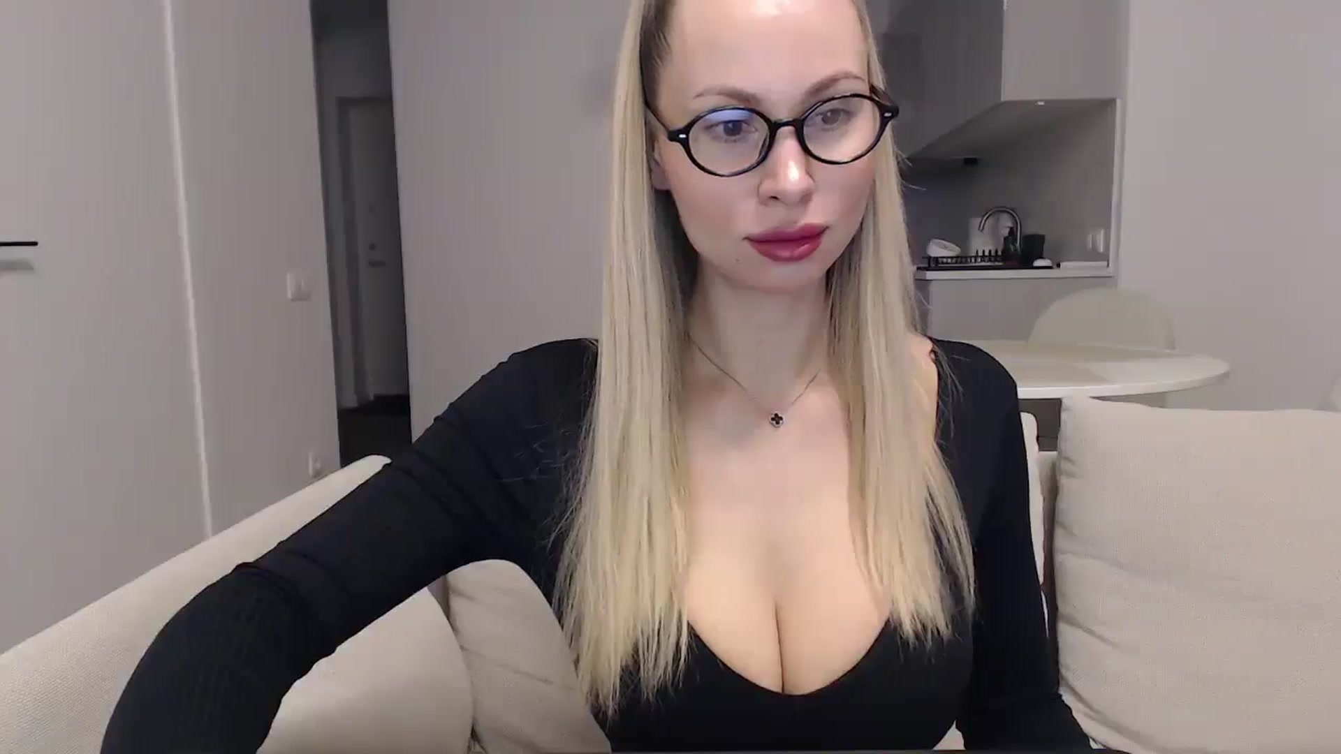 Gallery image thumbnail from Meliisa69's myfreecams stream on, 03/10/2026, 01:38 image 5 of 20