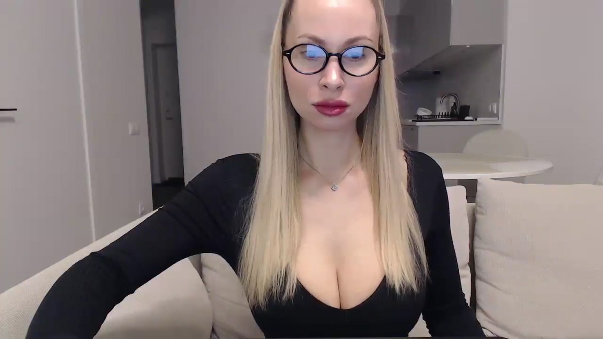 Gallery image thumbnail from Meliisa69's myfreecams stream on, 03/10/2026, 01:38 image 12 of 20