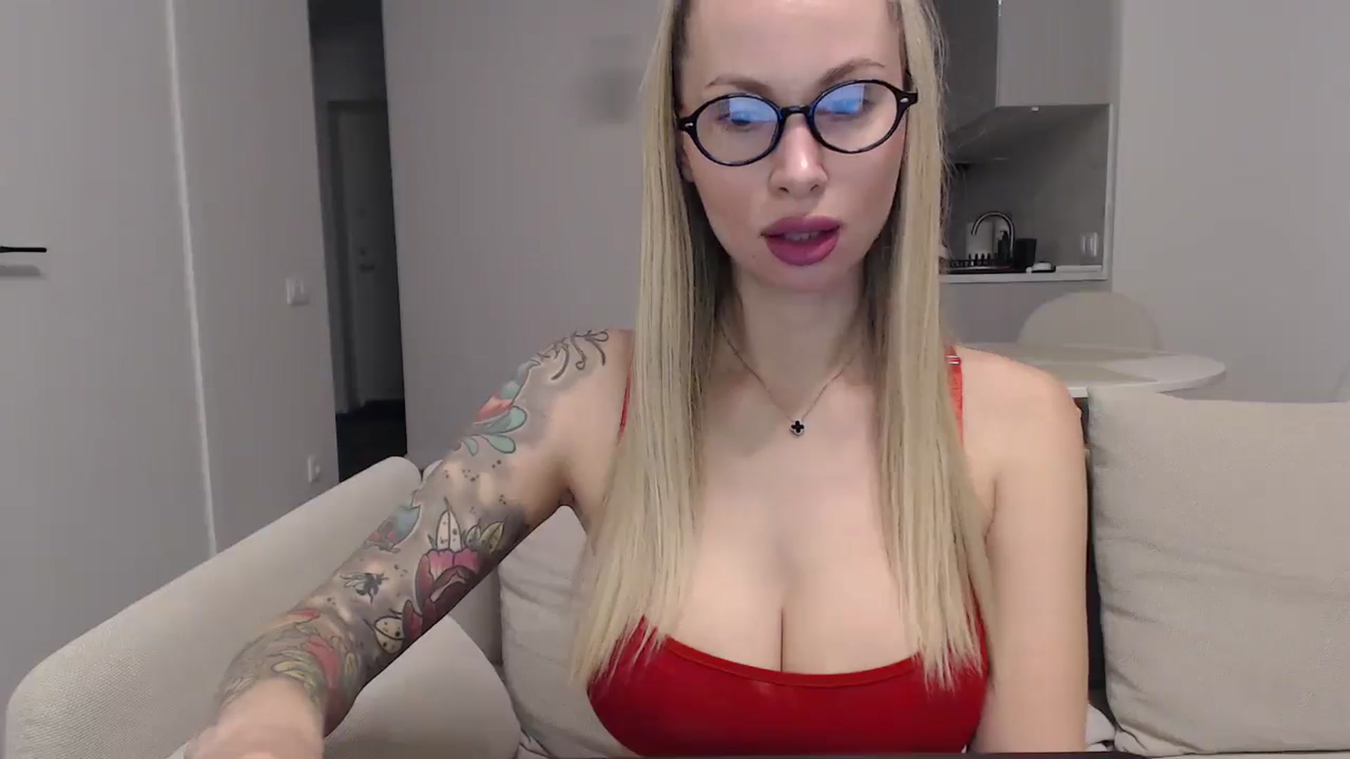 Gallery image thumbnail from Meliisa69's myfreecams stream on, 03/11/2026, 01:41 image 6 of 20