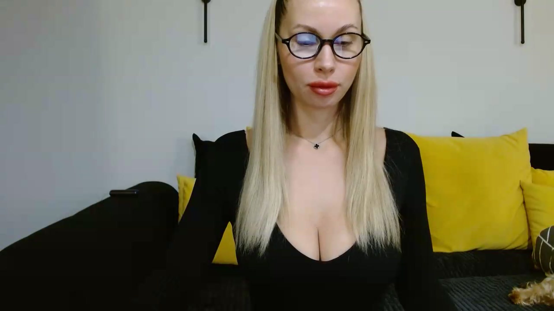 Gallery image thumbnail from Meliisa69's myfreecams stream on, 09/28/2026, 01:24 image 5 of 20