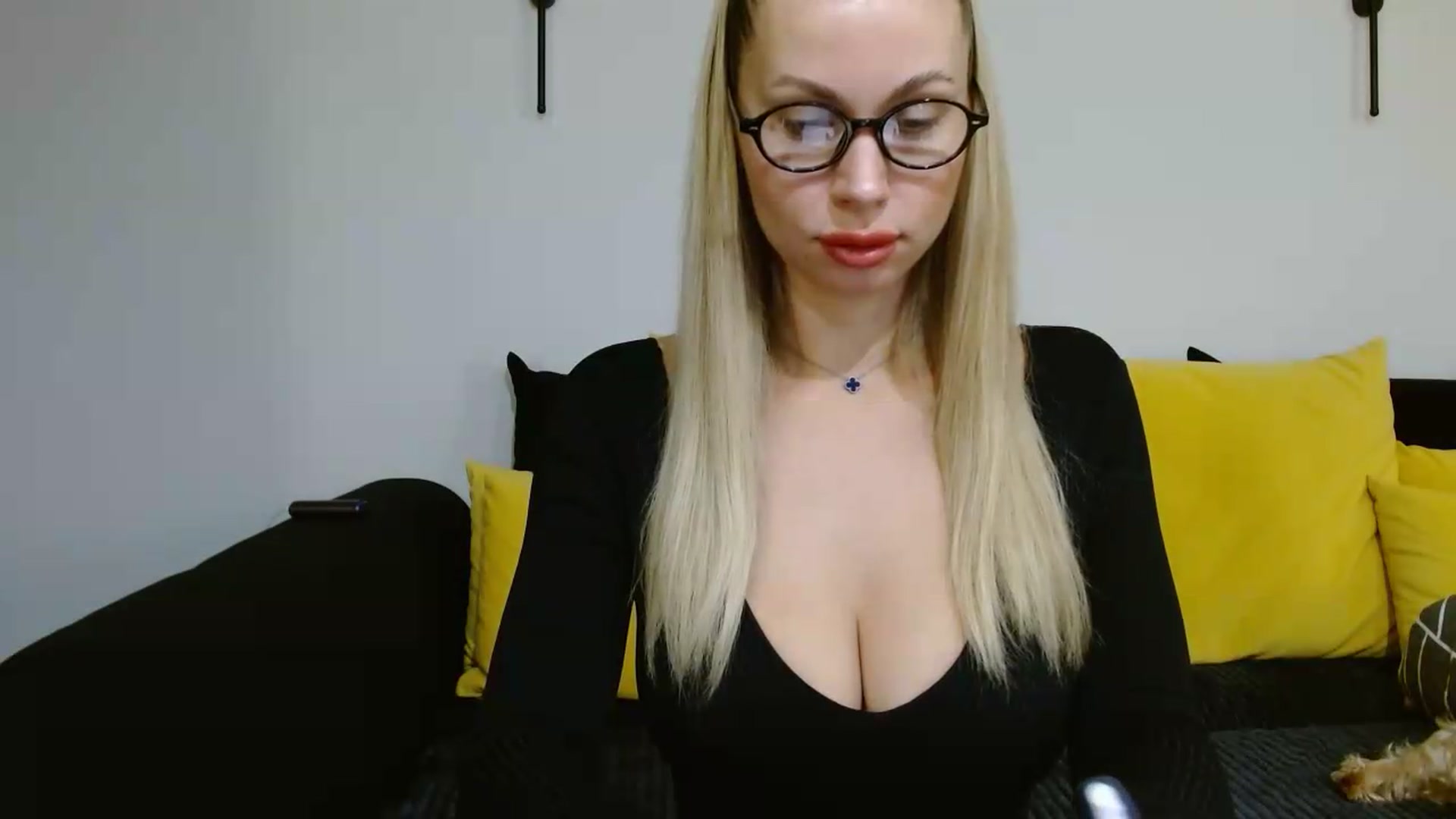 Gallery image thumbnail from Meliisa69's myfreecams stream on, 09/28/2026, 01:24 image 13 of 20