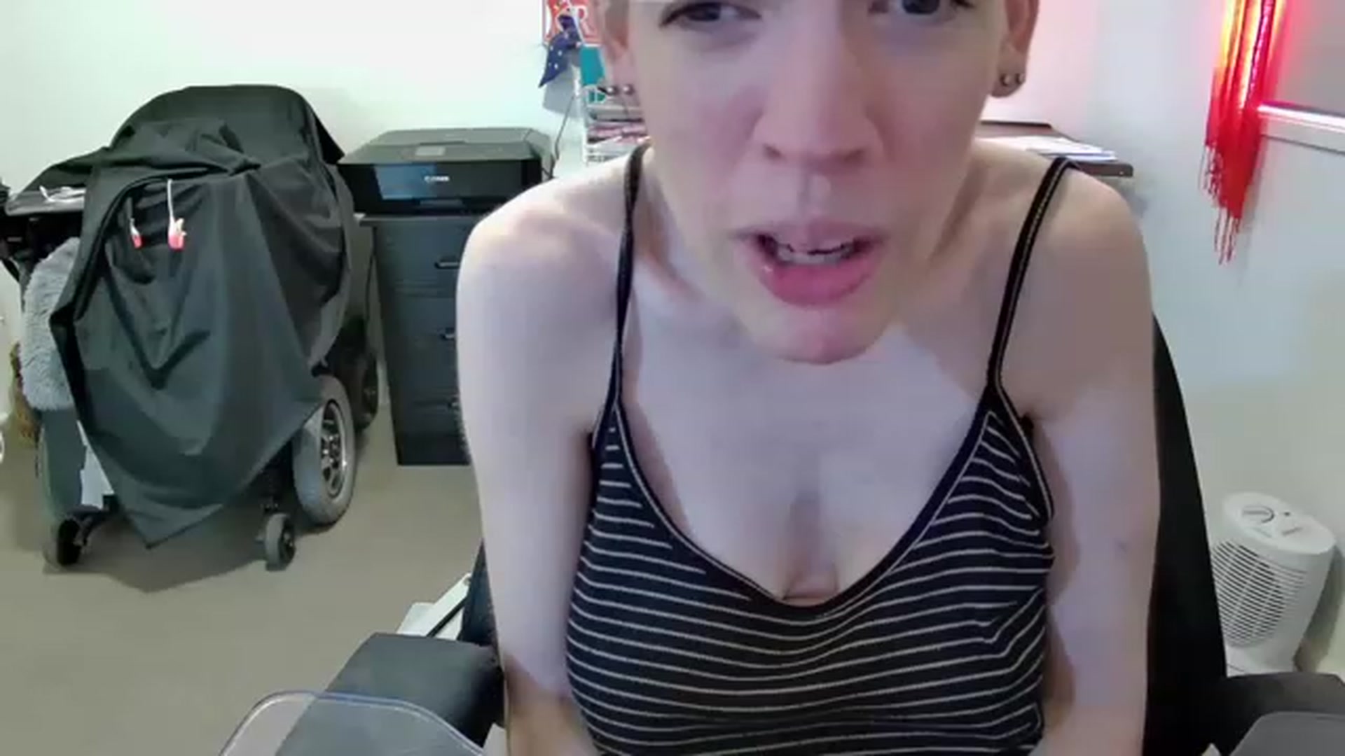 Gallery image thumbnail from MelinahViking's myfreecams stream on, 04/25/2023, 02:39 image 17 of 20
