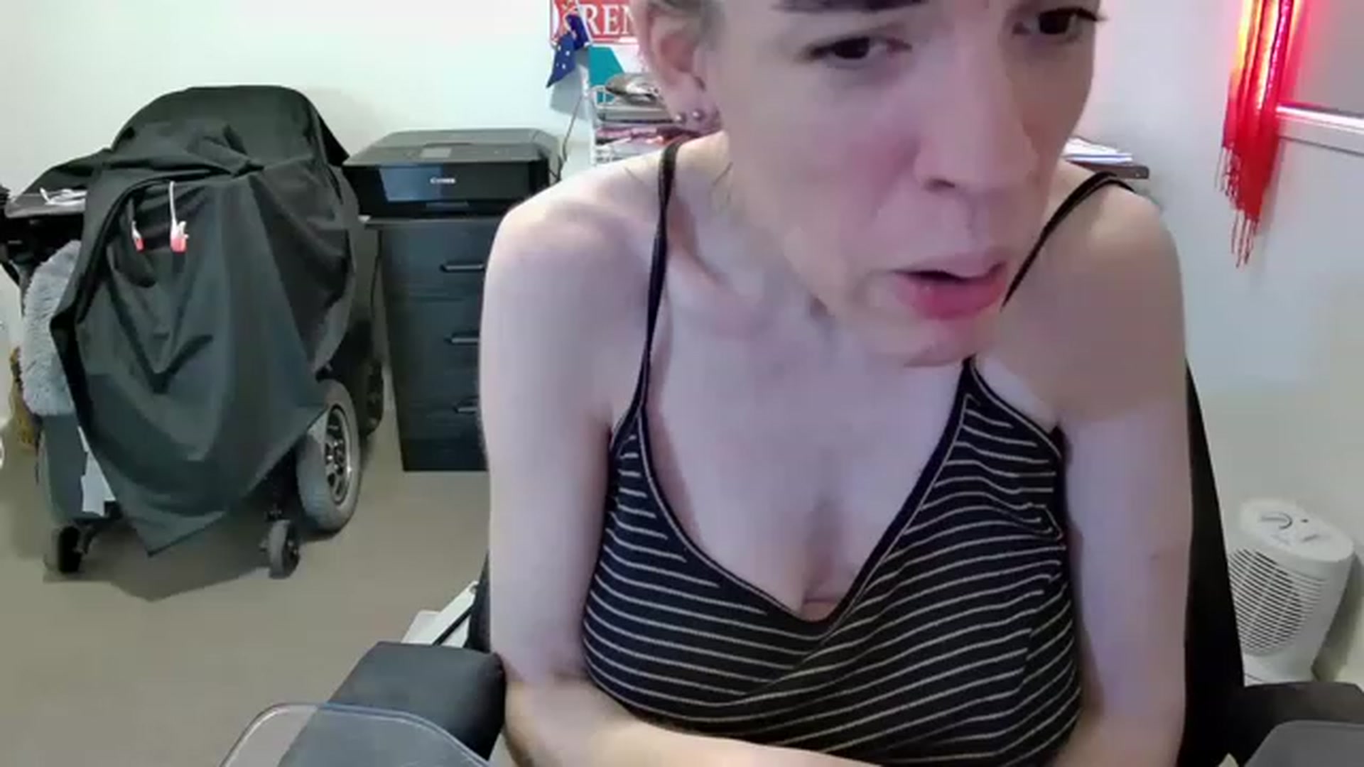 Gallery image thumbnail from MelinahViking's myfreecams stream on, 04/25/2023, 02:39 image 3 of 20