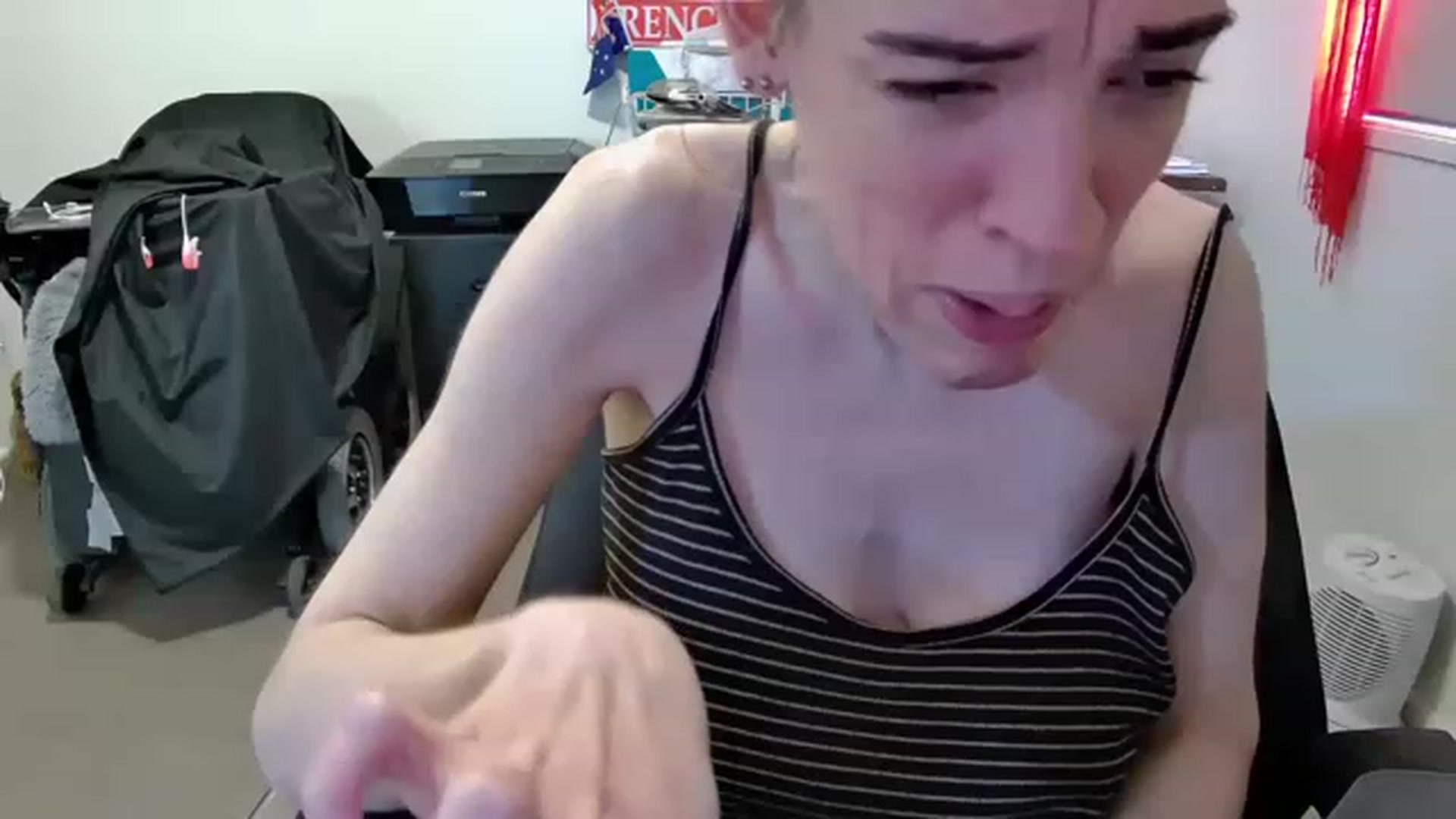 Gallery image thumbnail from MelinahViking's myfreecams stream on, 04/25/2023, 02:39 image 7 of 20