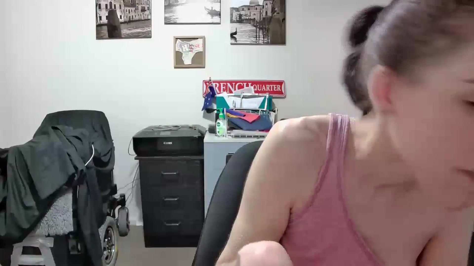 Gallery image thumbnail from MelinahViking's myfreecams stream on, 06/29/2023, 07:07 image 16 of 20