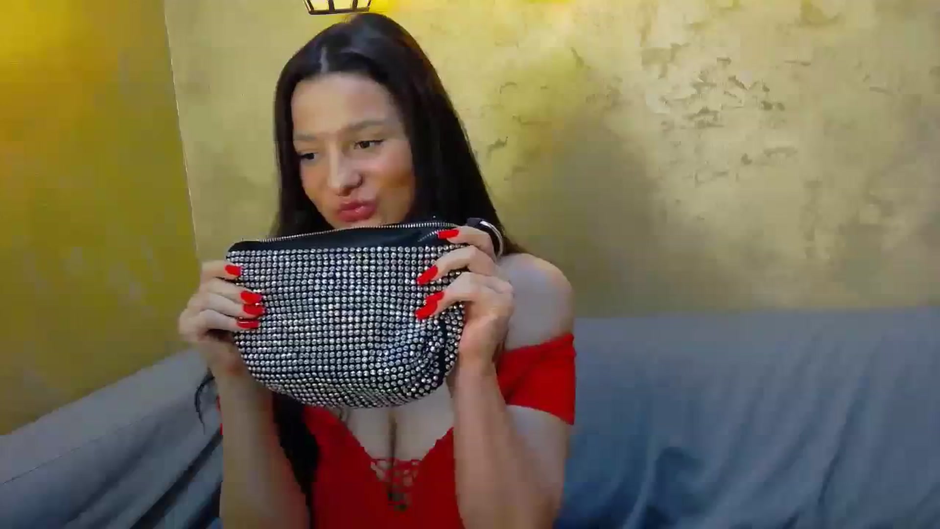 Gallery image thumbnail from MelindaBaby's myfreecams stream on, 09/20/2023, 21:21 image 7 of 20