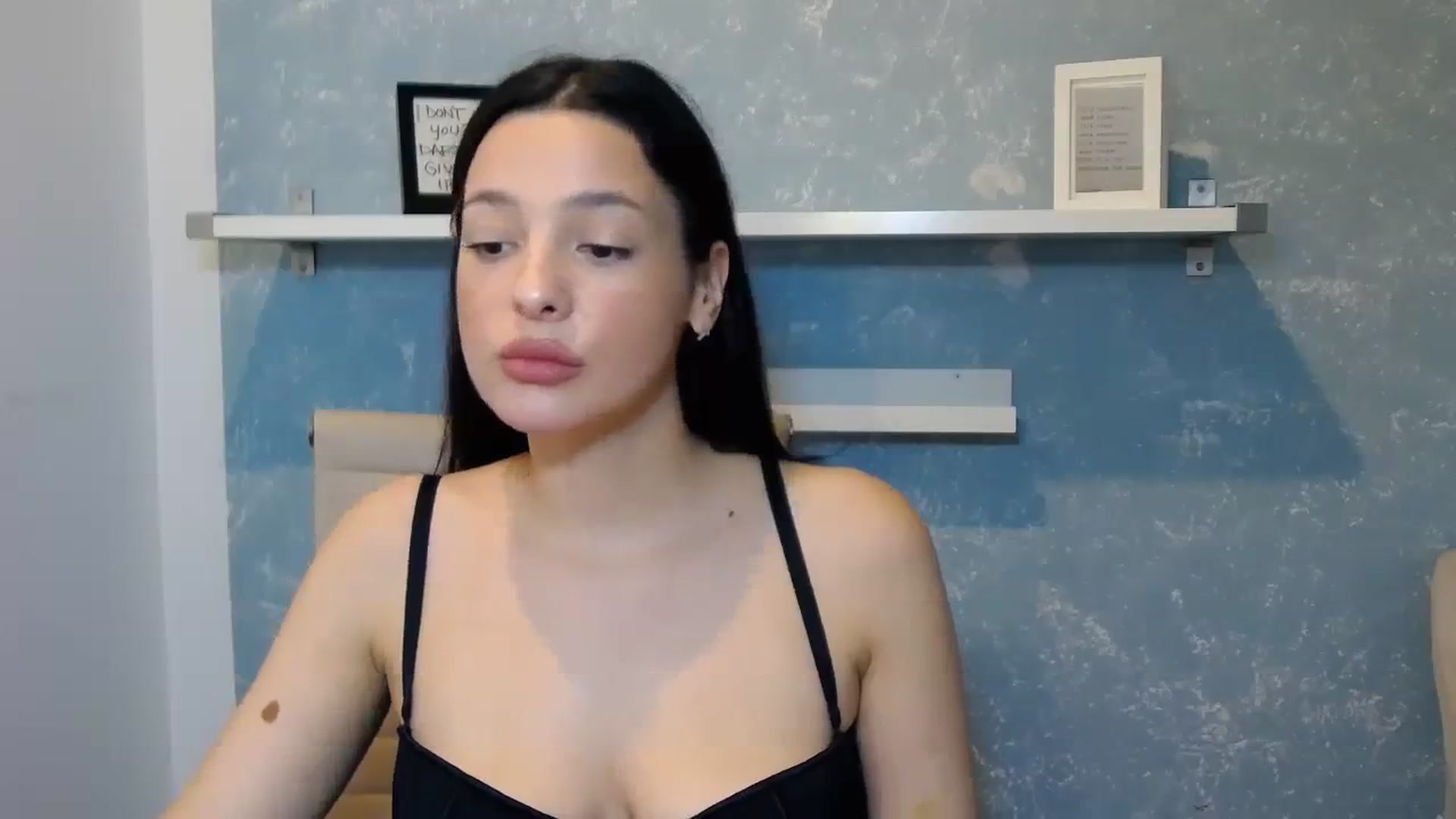 Gallery image thumbnail from MelindaBaby's myfreecams stream on, 10/16/2023, 15:01 image 3 of 20
