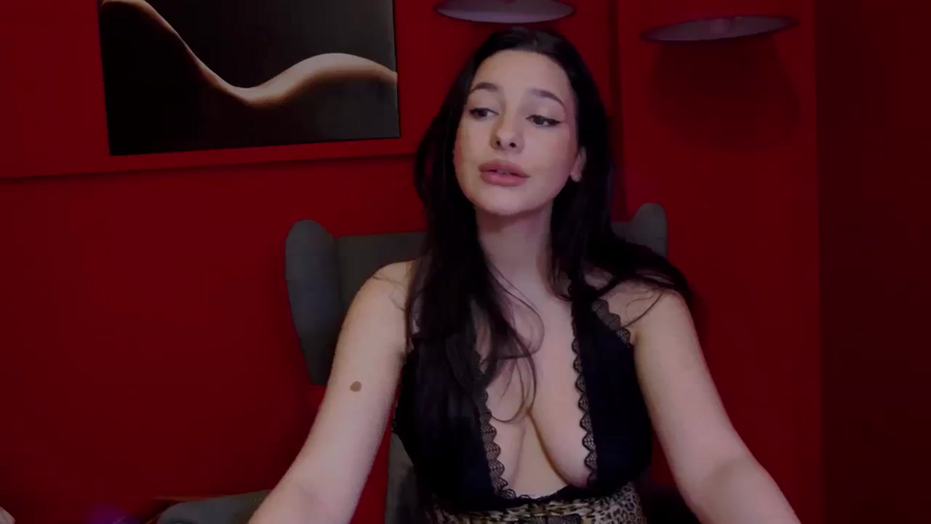 Gallery image thumbnail from MelindaBaby's myfreecams stream on, 10/25/2023, 15:03 image 14 of 20