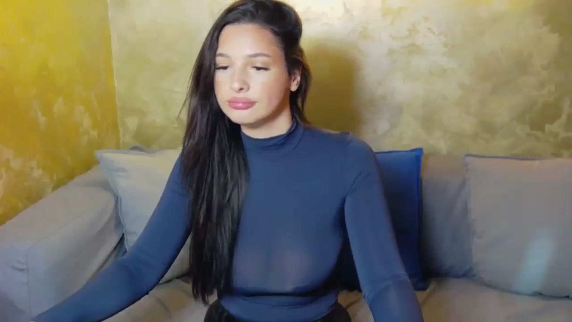 Gallery image thumbnail from MelindaBaby's myfreecams stream on, 11/02/2023, 19:22 image 14 of 20