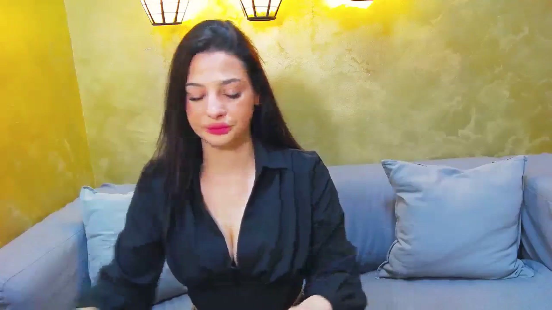 Gallery image thumbnail from MelindaBaby's myfreecams stream on, 11/16/2023, 14:02 image 5 of 20