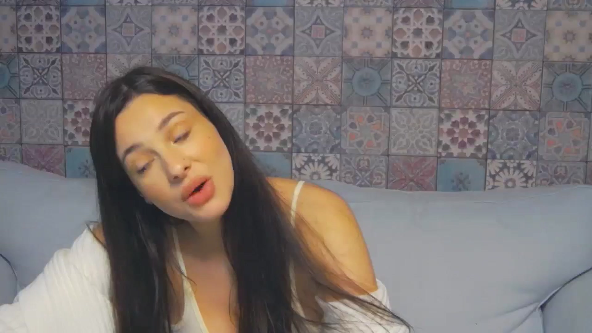Gallery image thumbnail from MelindaBaby's myfreecams stream on, 12/04/2023, 16:05 image 20 of 20