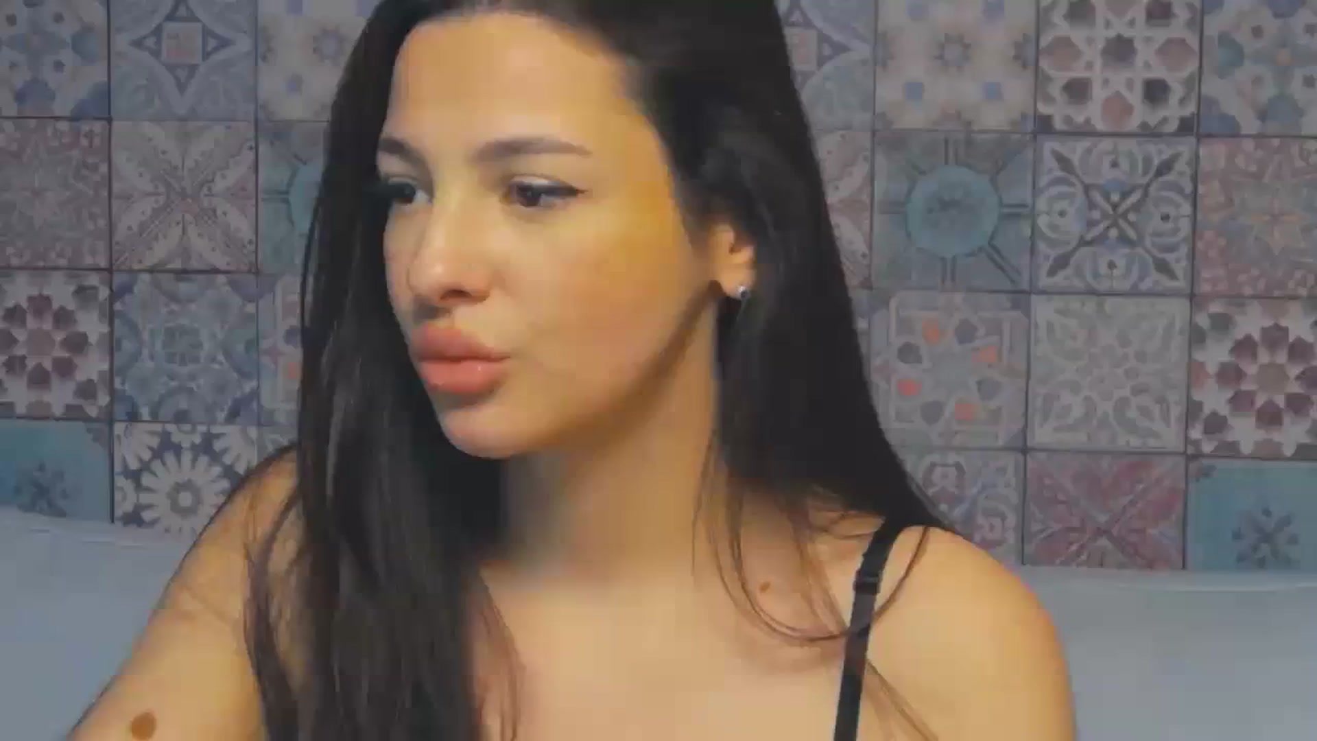 Gallery image thumbnail from MelindaBaby's myfreecams stream on, 12/05/2023, 14:56 image 20 of 20