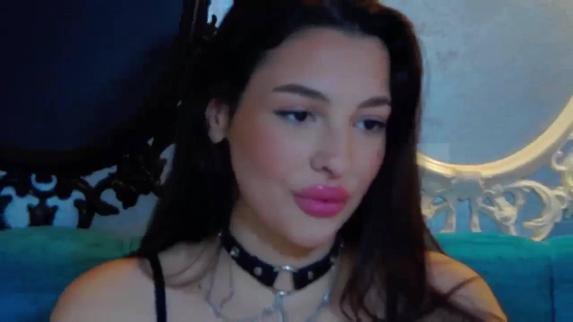 Gallery image thumbnail from MelindaBaby's myfreecams stream on, 12/09/2023, 18:46 image 14 of 20