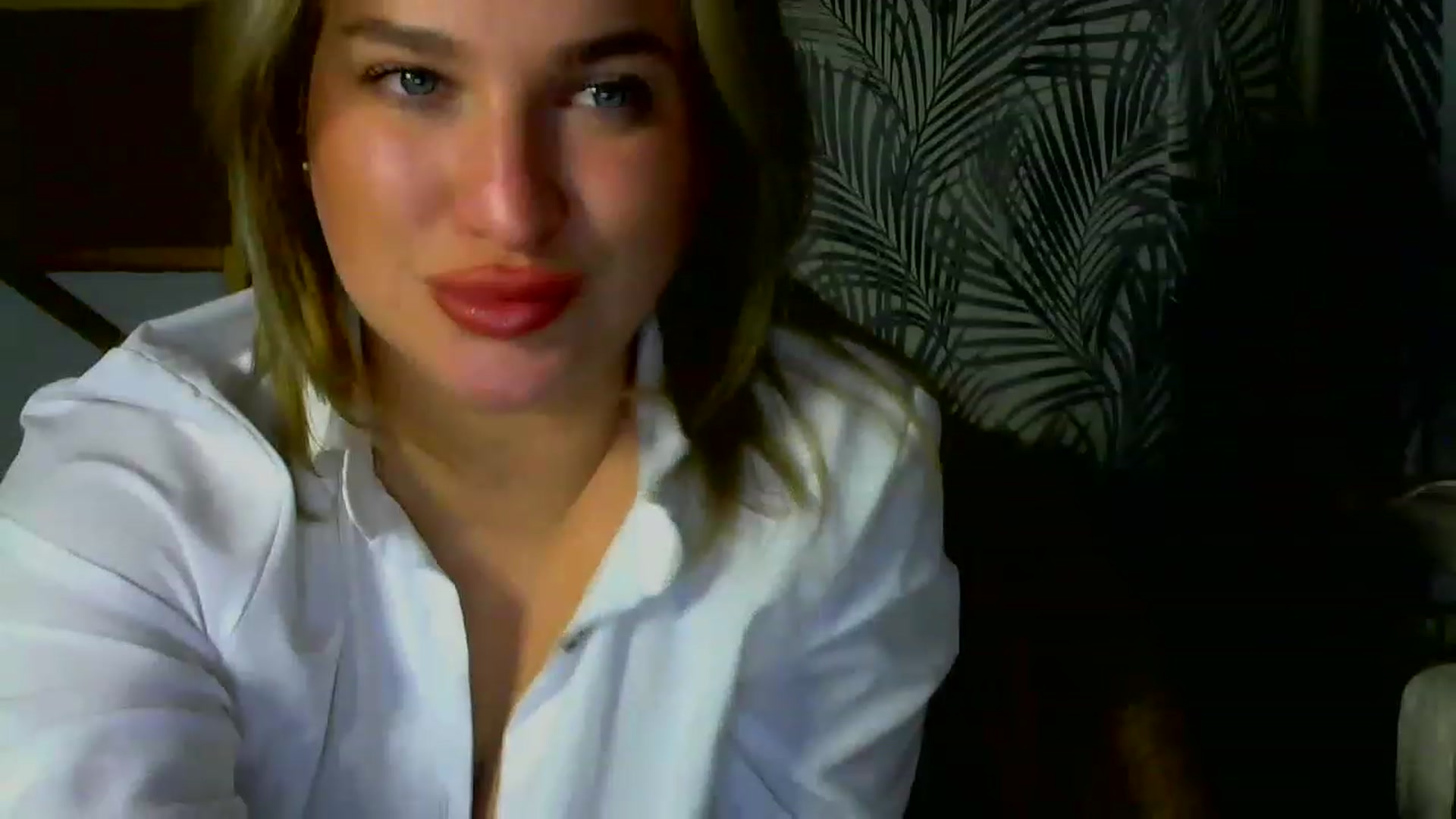 Gallery image thumbnail from Melinda_sweet's myfreecams stream on, 01/05/2023, 21:51 image 17 of 20