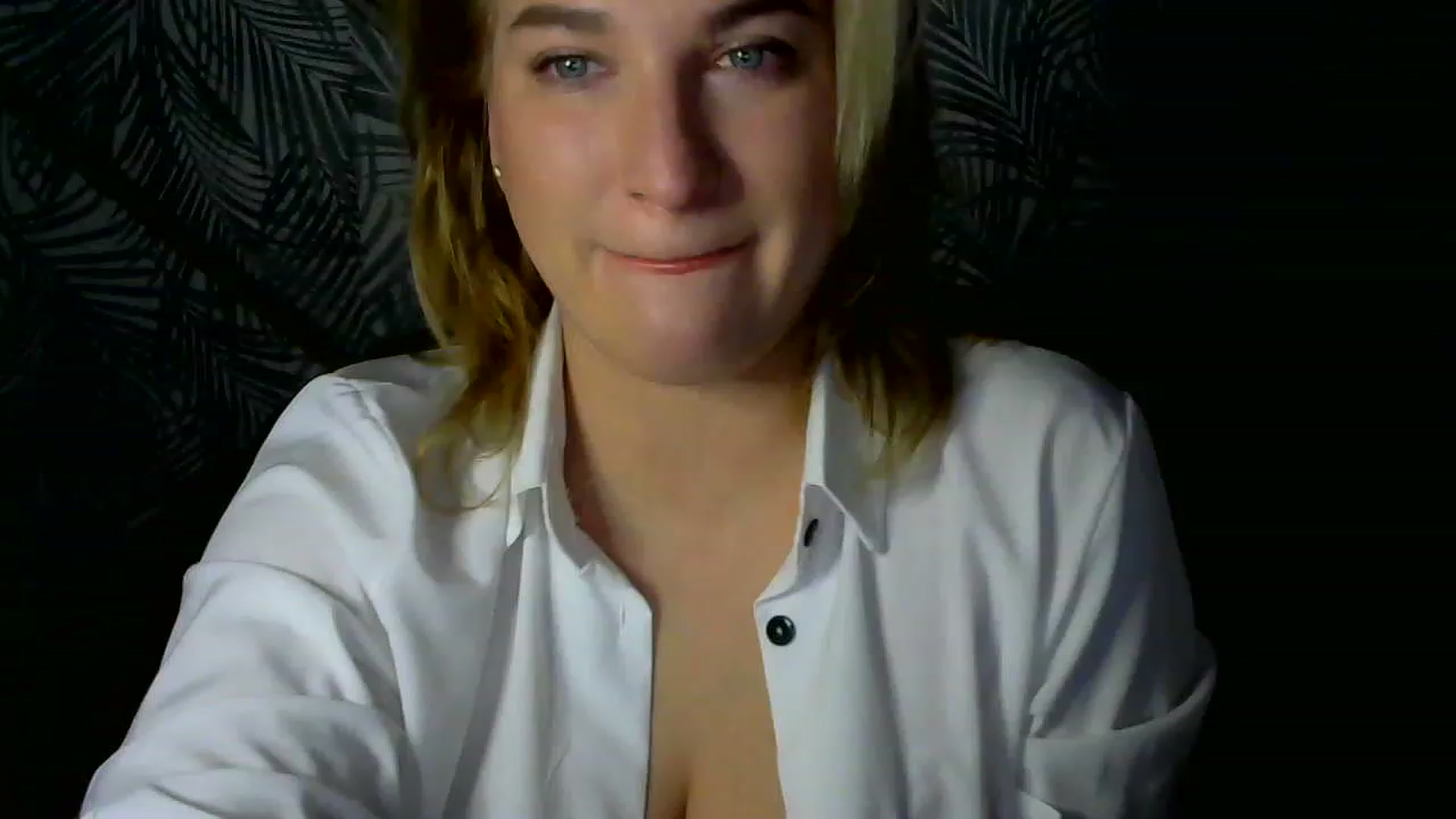 Gallery image thumbnail from Melinda_sweet's myfreecams stream on, 01/18/2023, 20:48 image 11 of 20
