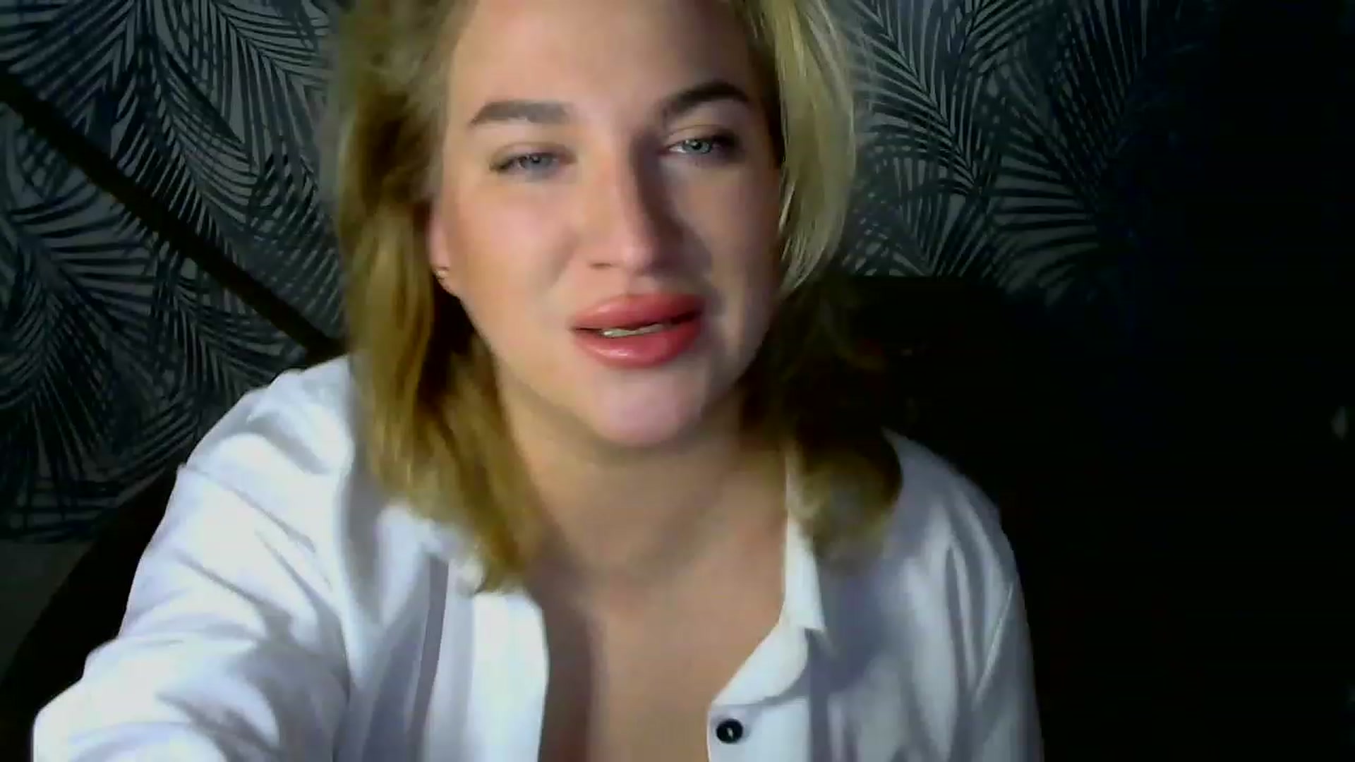 Gallery image thumbnail from Melinda_sweet's myfreecams stream on, 01/18/2023, 20:48 image 4 of 20