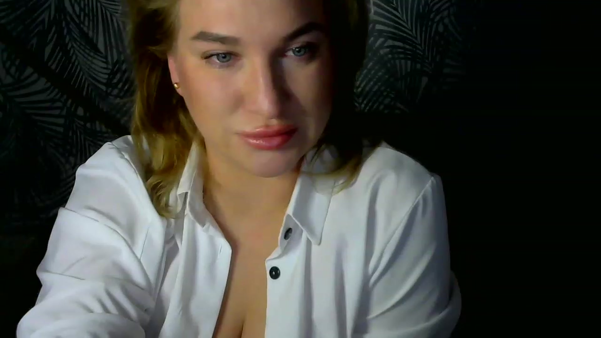 Gallery image thumbnail from Melinda_sweet's myfreecams stream on, 01/18/2023, 20:48 image 14 of 20
